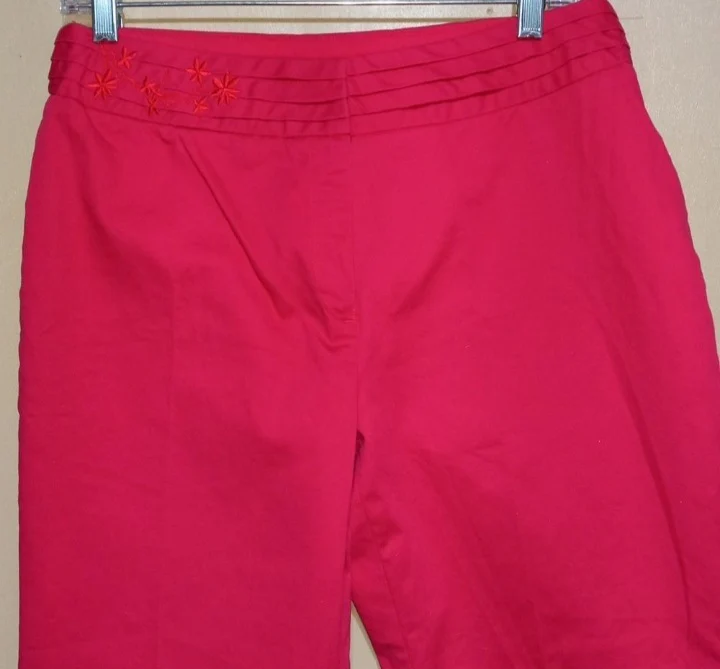 70s/80s Pink Cotton Spandex Embroidery Waist Capri Pan By Oscar de la Renta - Image 3
