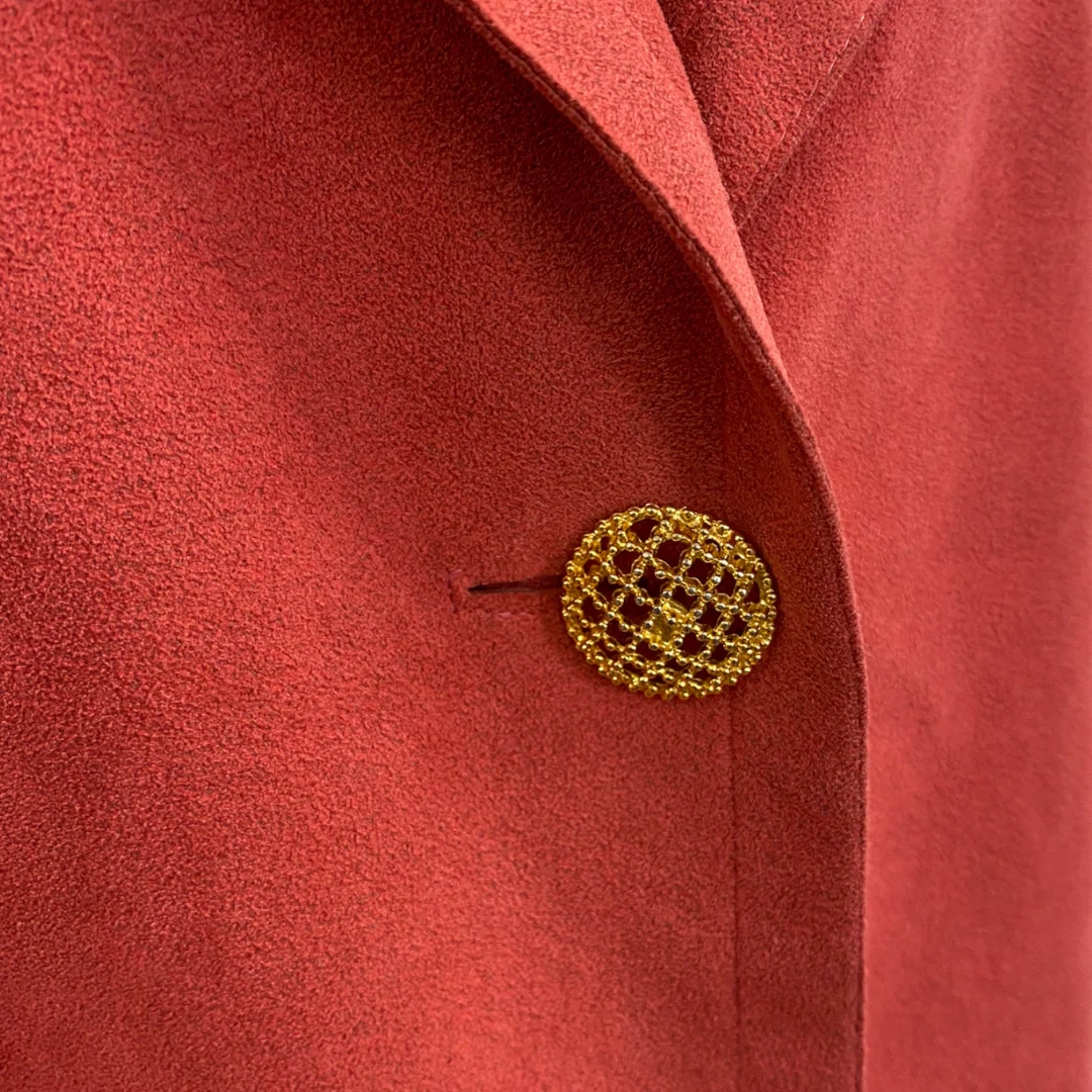 70s/80s Pink Ultra Suede Fabric Gold Cage Button Jacket By Roth Le Cover - Image 4