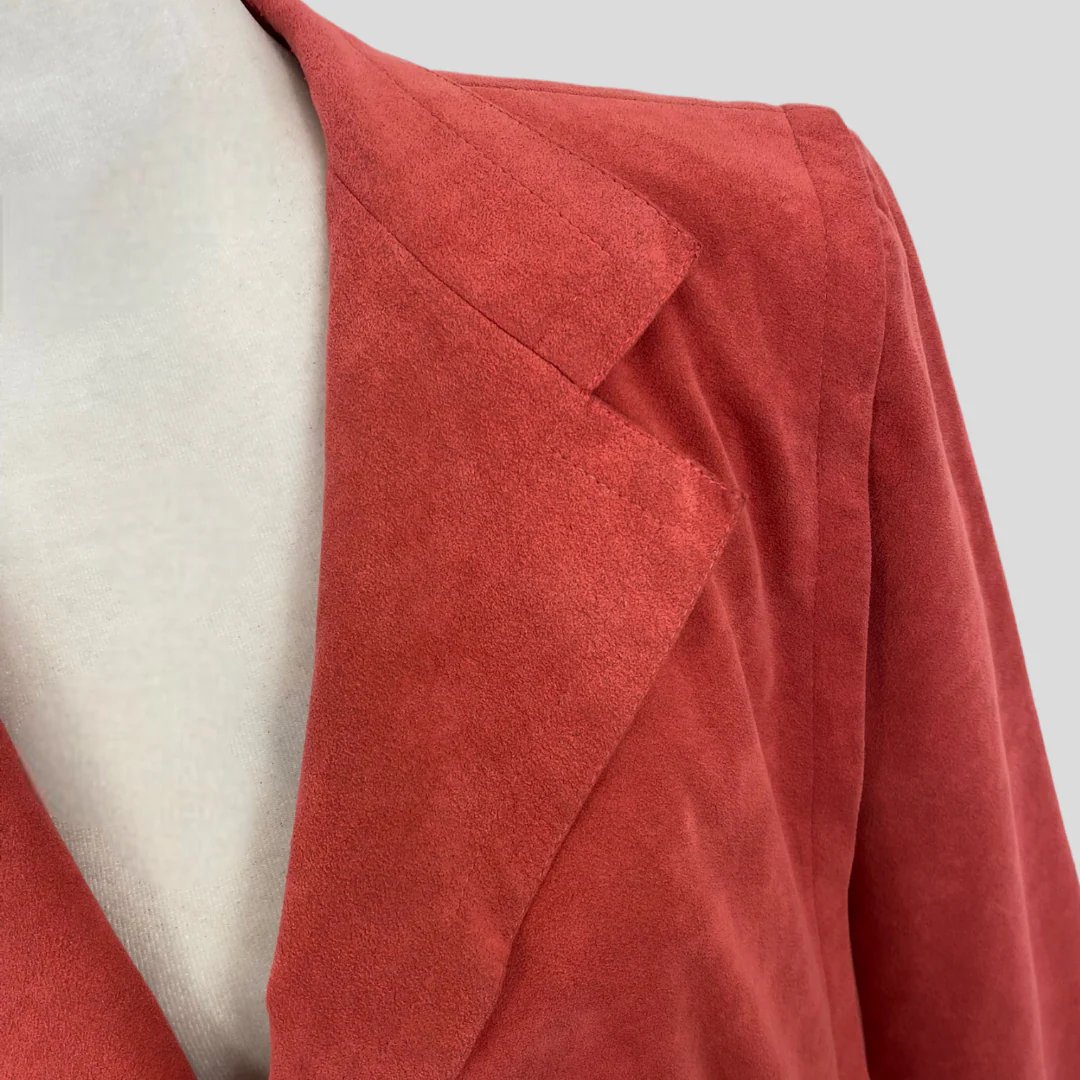 70s/80s Pink Ultra Suede Fabric Gold Cage Button Jacket By Roth Le Cover - Image 5