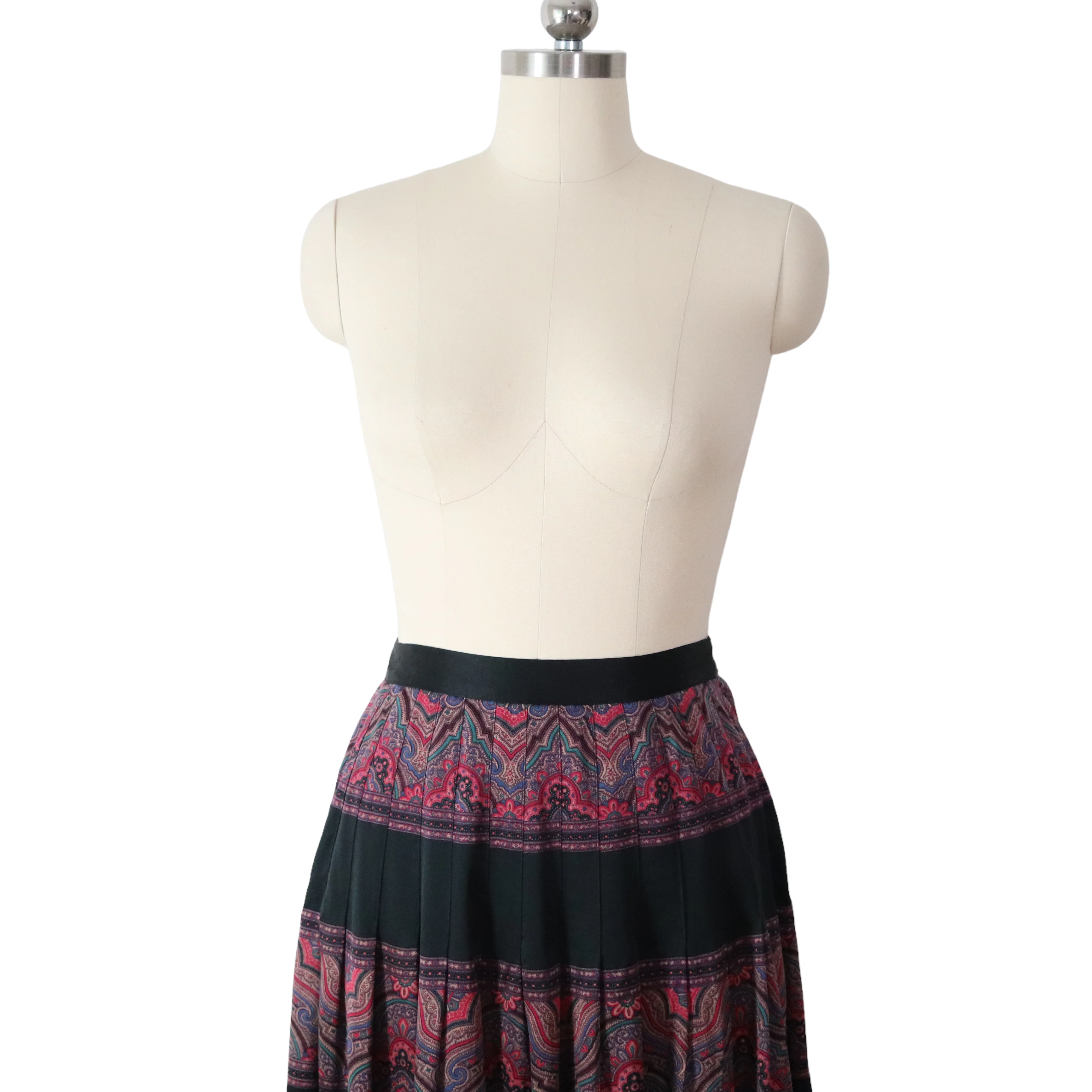 70s/80s Pleated Paisley Pure Silk Maxi Skirt By The Talbots - Image 3