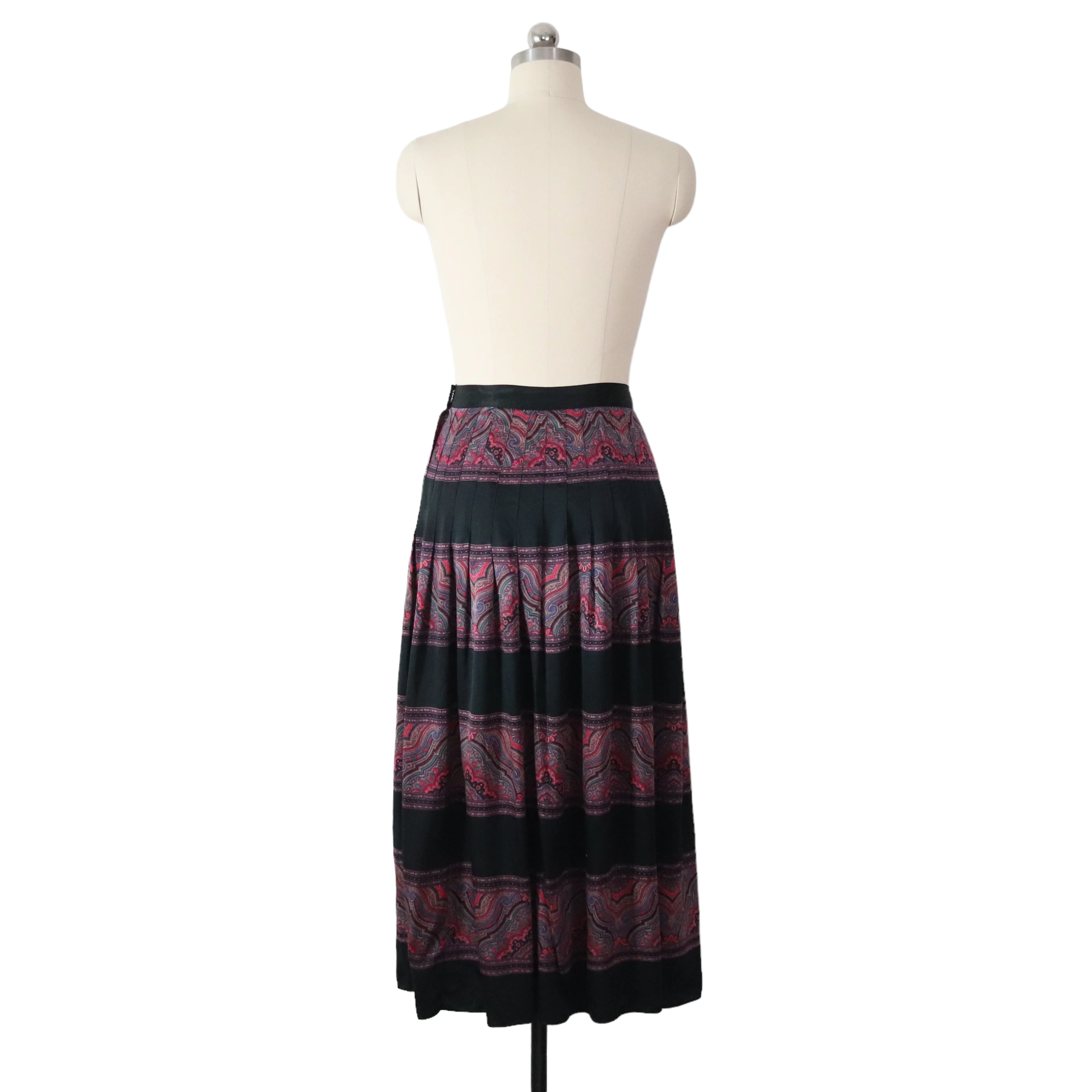70s/80s Pleated Paisley Pure Silk Maxi Skirt By The Talbots - Image 4
