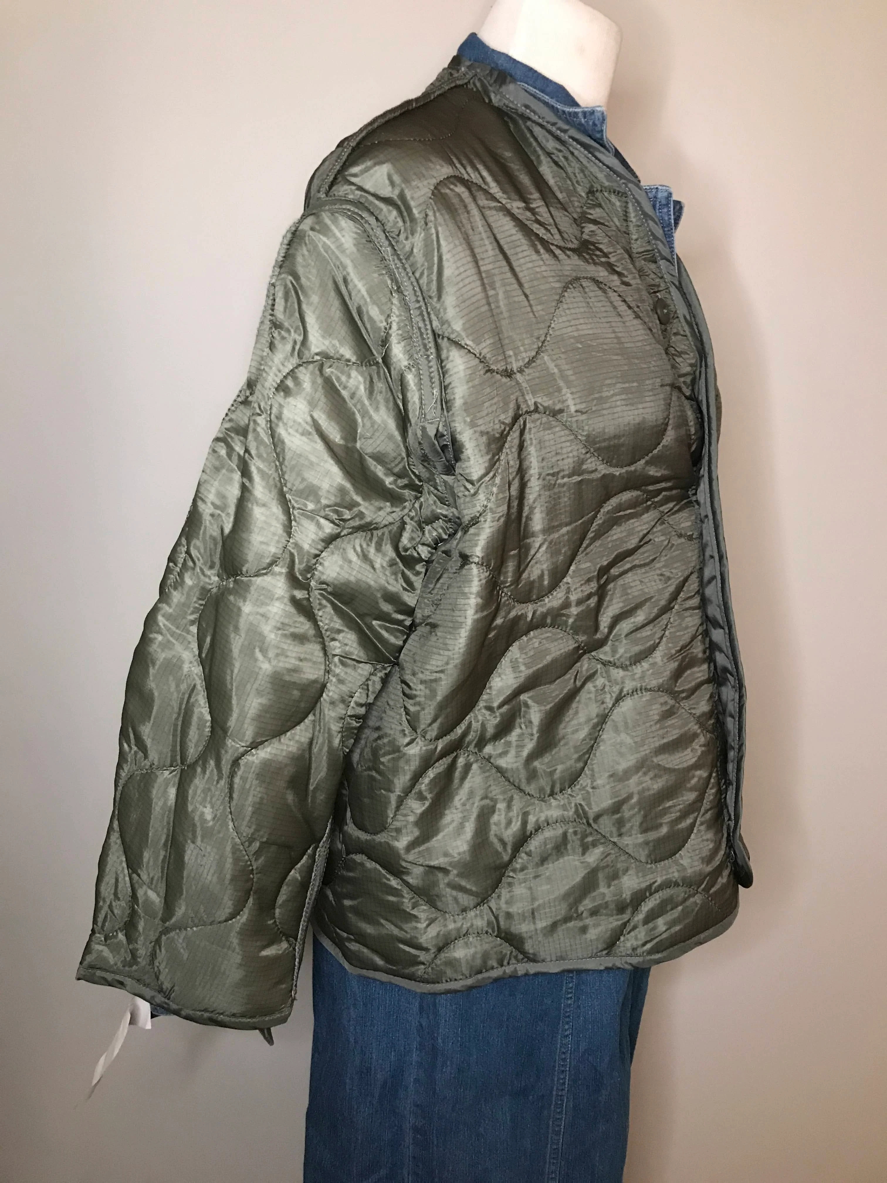 70s/80s Quilted Army Green Military Liner Jacket By Military - Image 3