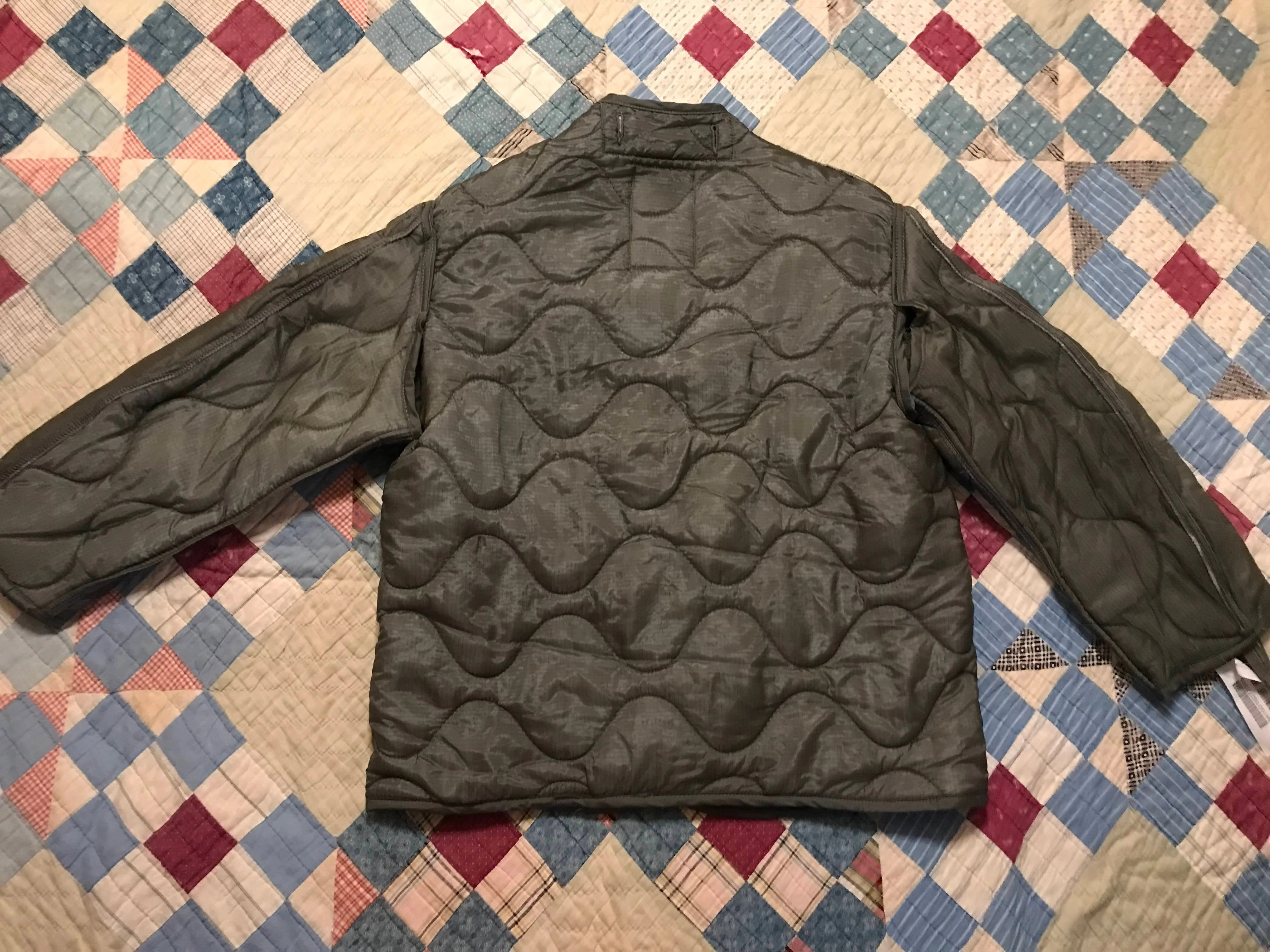 70s/80s Quilted Army Green Military Liner Jacket By Military - Image 9