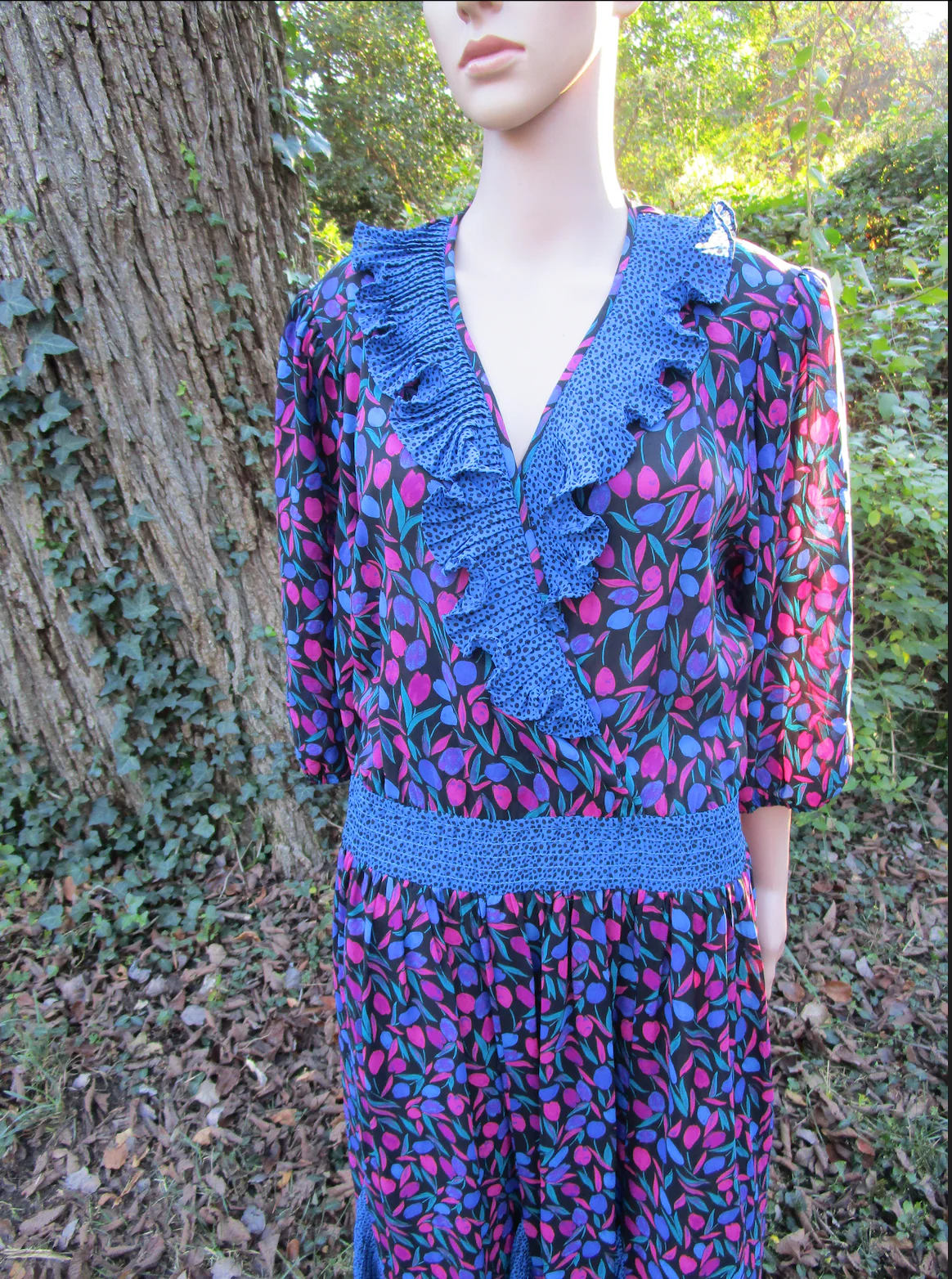 70s/80s Ruffled Surplice Dress Pink And Purple Tulips By Susan Freis Assorti - Image 6