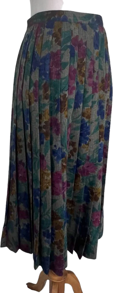 70s/80s Soft Wool Floral Pleated Midi Skirt M By Streets and Compamy - Image 2