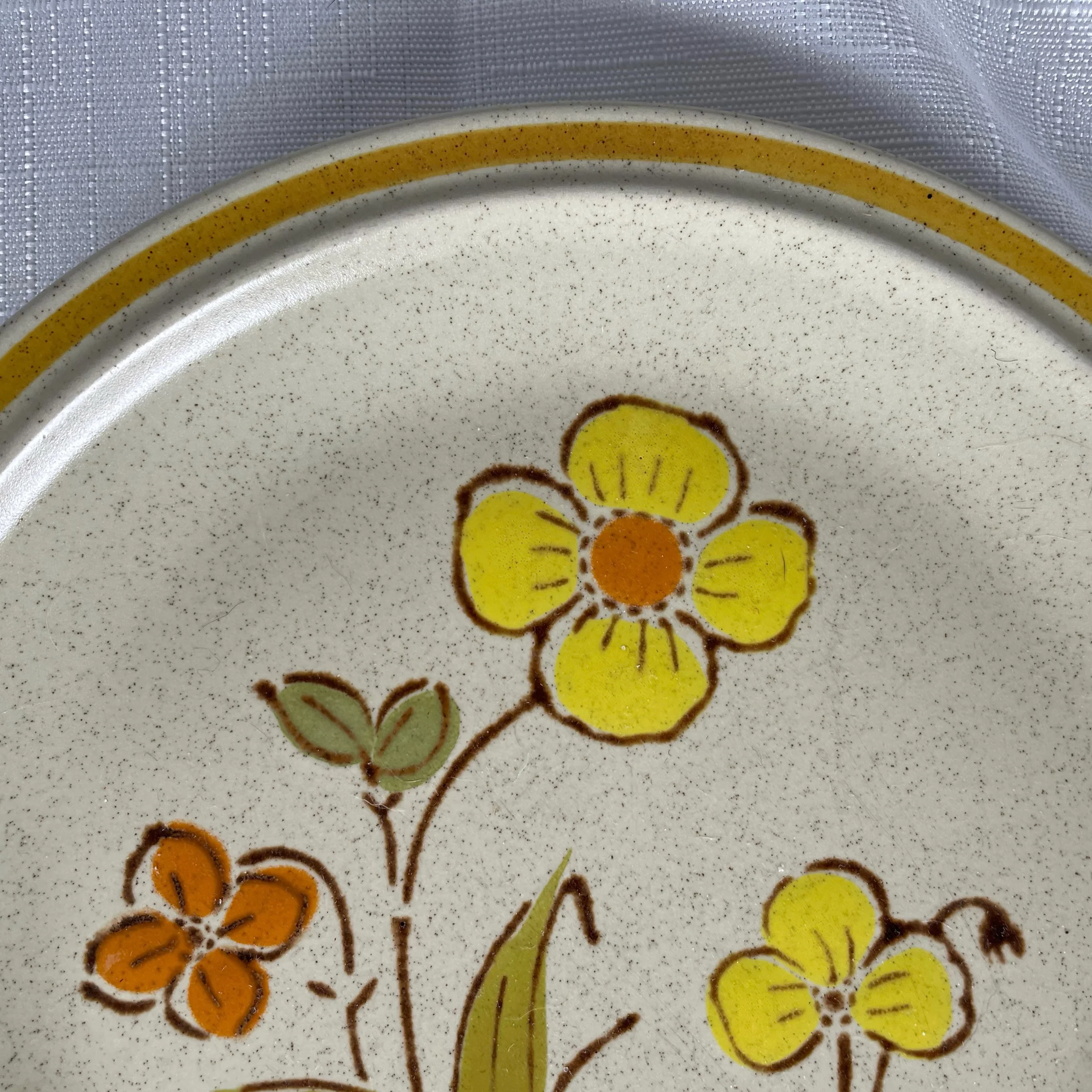 70s/80s Sunshine Flowers Salad Plate By Hearthware - Image 3