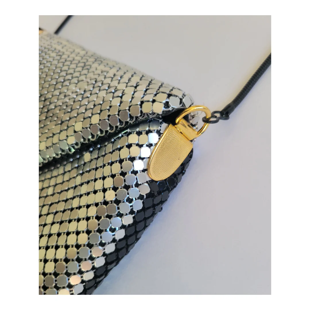 70s/80s Vintage 80s Mesh Whiting And Davis Style Purse - Image 4