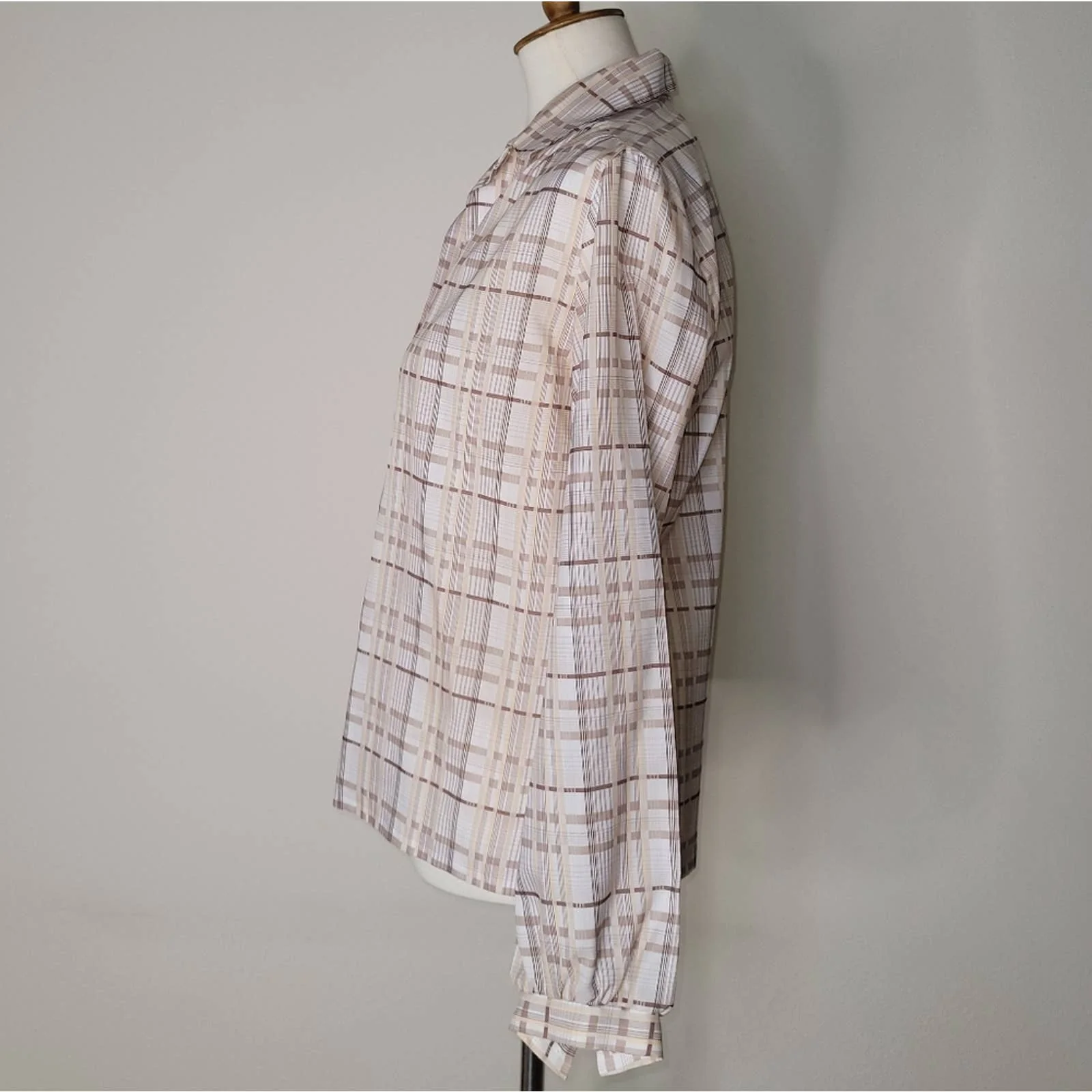70s/80s Vintage Brown/tan/cream Plaid Button-Down Collared Blouse by Alice Stuart - Image 4