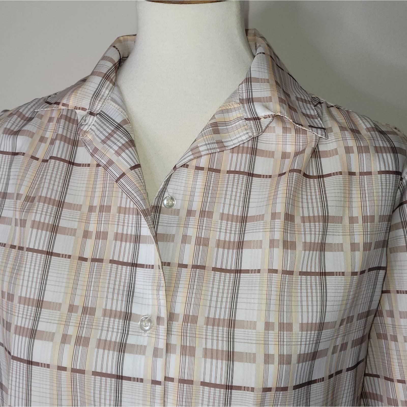 70s/80s Vintage Brown/tan/cream Plaid Button-Down Collared Blouse by Alice Stuart - Image 7