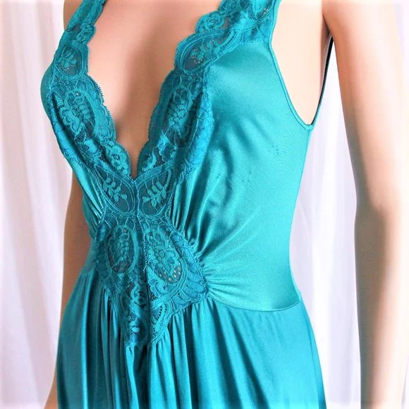 70s/80s Vintage Olga Nylon Full Sweep Peignoir Gown Sm -xs By Olga - Image 5