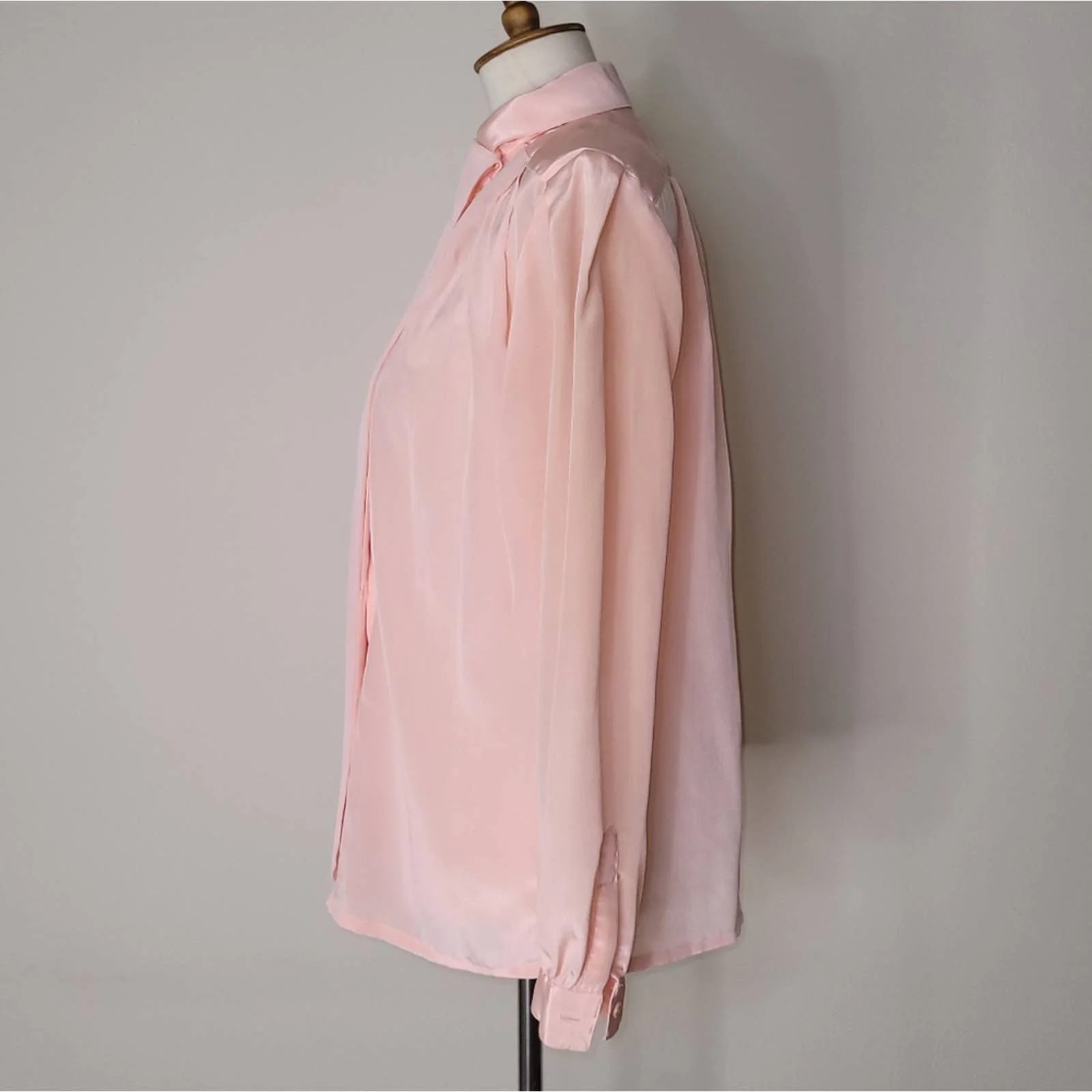 70s / 80s Vintage Soft Pink Textured Long-Sleeved Blouse by Laura Scott - Image 4