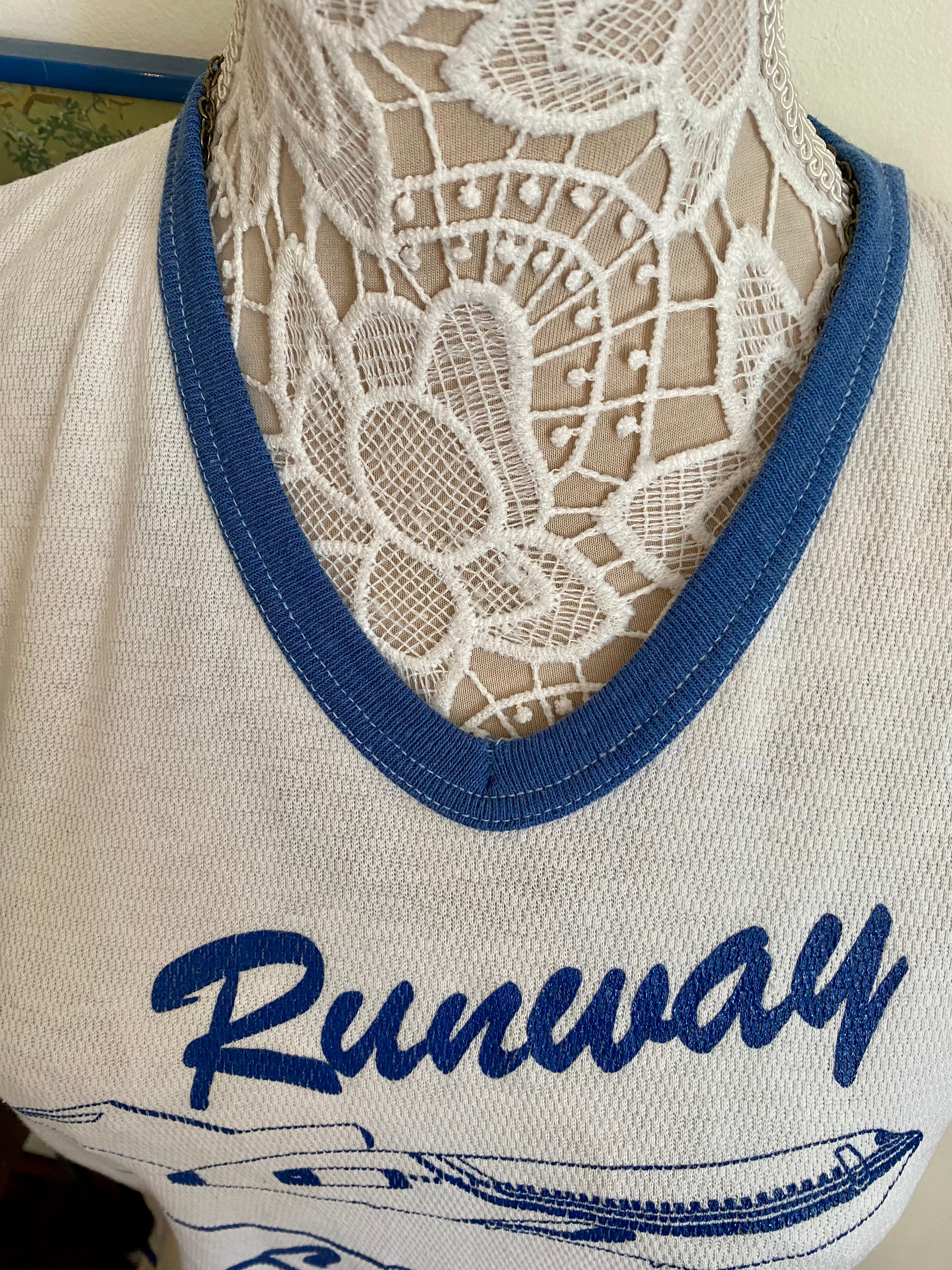 70s/80s Vtg Graphic V-neck Tee Night Shirt Runway Lounge By Sportswear - Image 4
