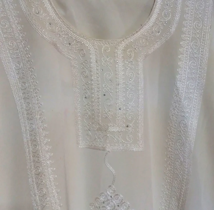 70s/80s White Lace Off White Caftan - Image 6