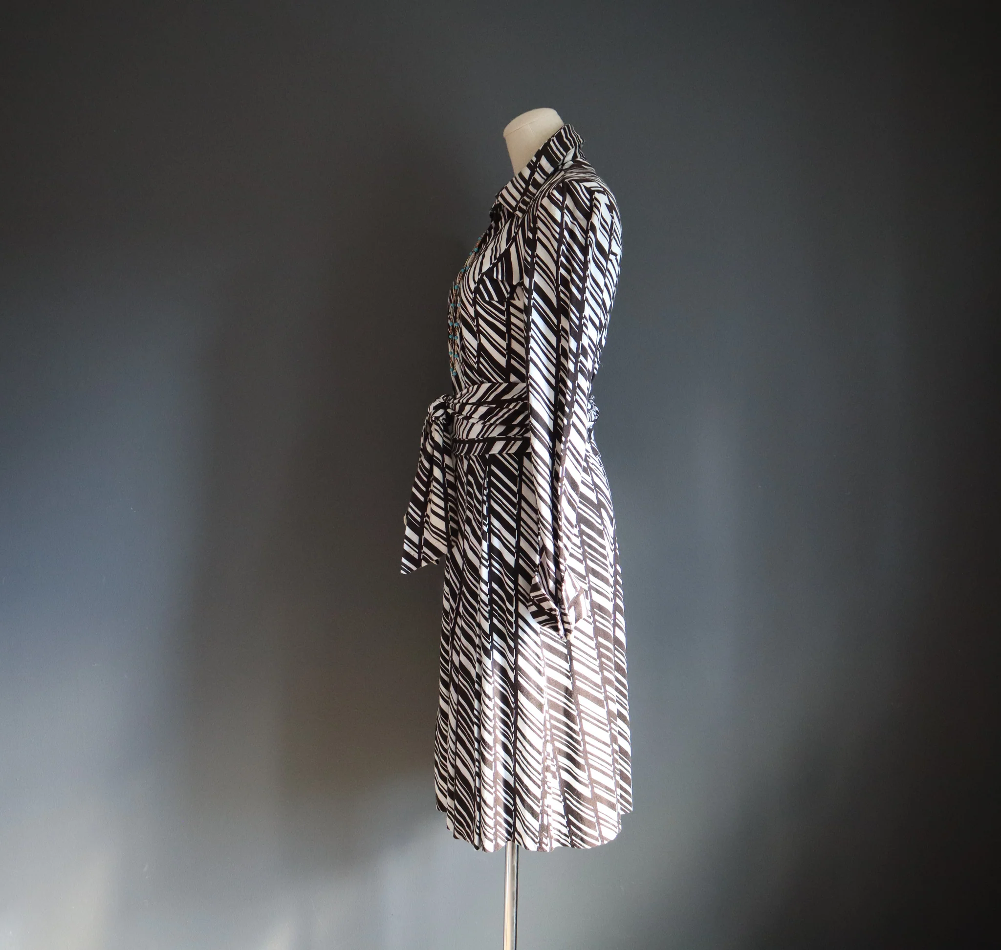 70s Abstract Stripe Brown And White Skirt Set By Diane Von Fursetenburg - Image 6