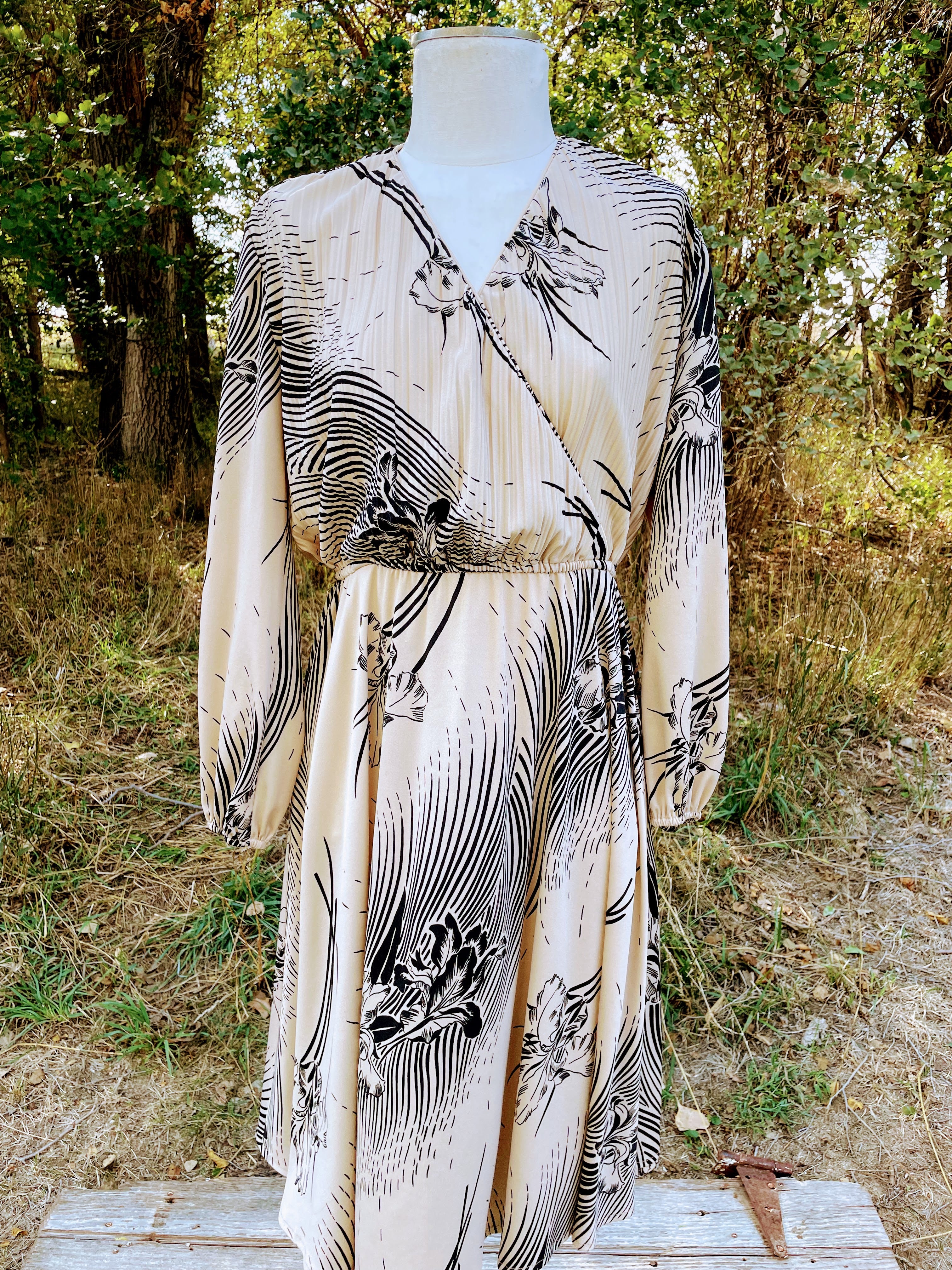 70s Beige And Black Floral Dress Poly Knit By It's a Lehigh - Image 11