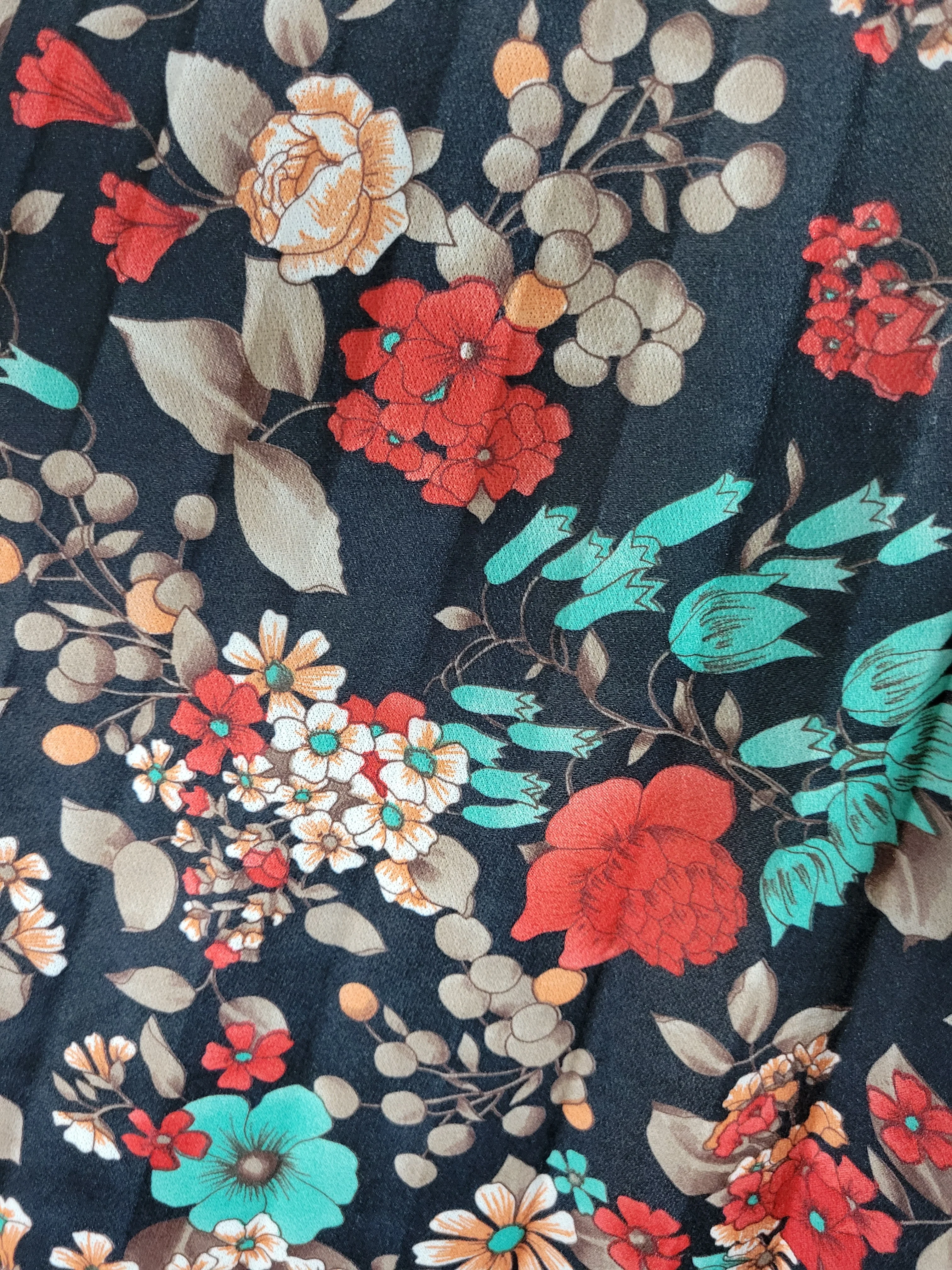 70s Black Floral Long Sleeve Keyhole Pleated Dress - Image 9