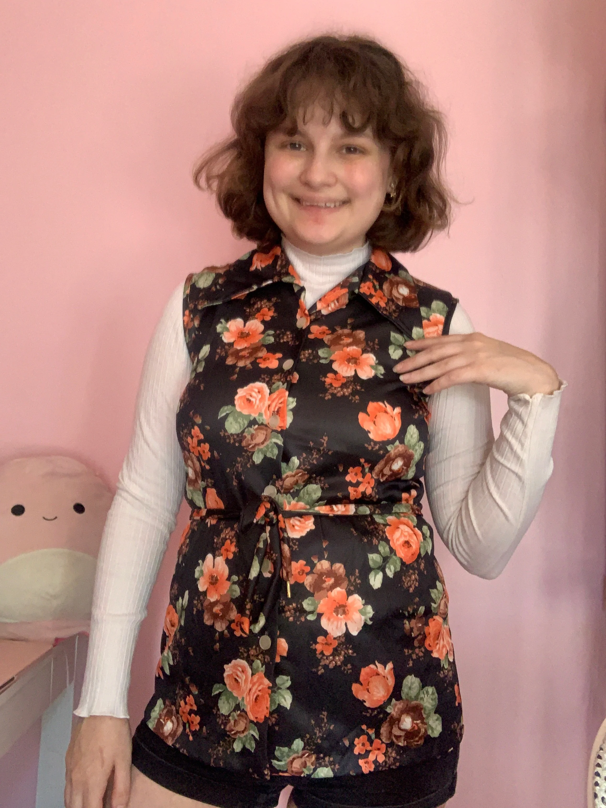 70s Black Floral Sleeveless Vest - Image 4