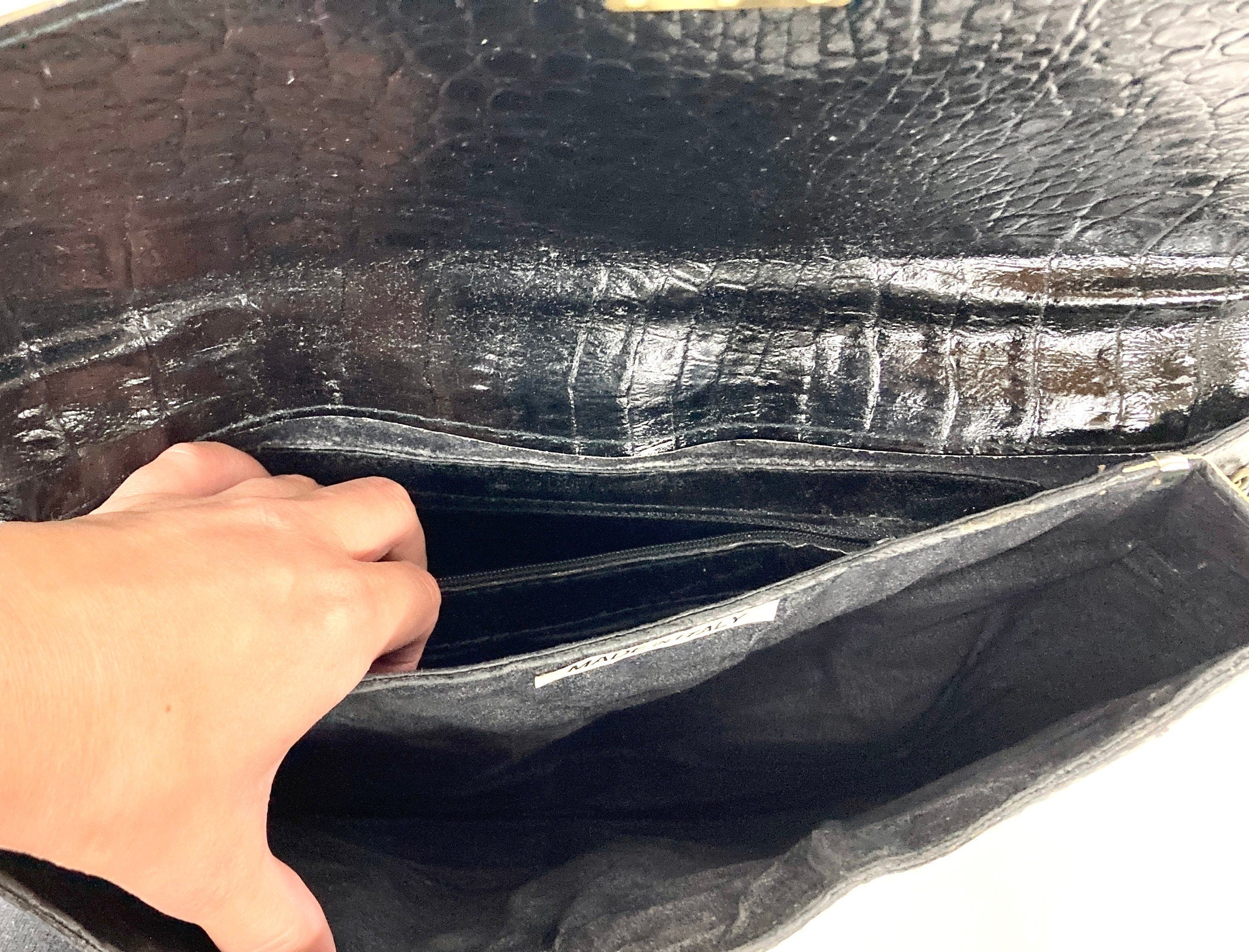 70s Black Patent Leather Handbag Large Pebbled Reptile Envelope Gold Bag Hand Held Bag Clutch Bag Purse - Image 7