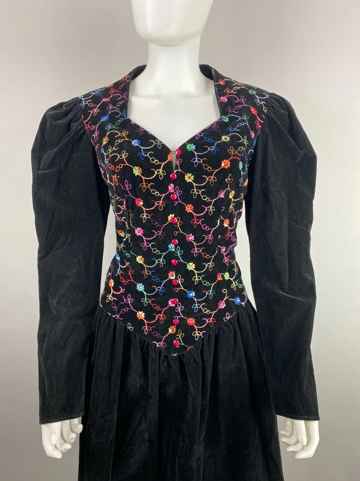 70s Black Velveteen Gown Dress Puff Sleeve Embroidered - Image 3