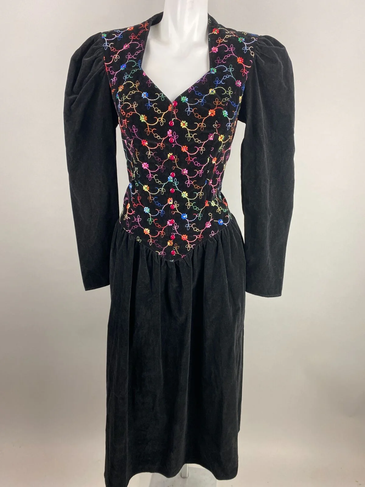 70s Black Velveteen Gown Dress Puff Sleeve Embroidered - Image 5