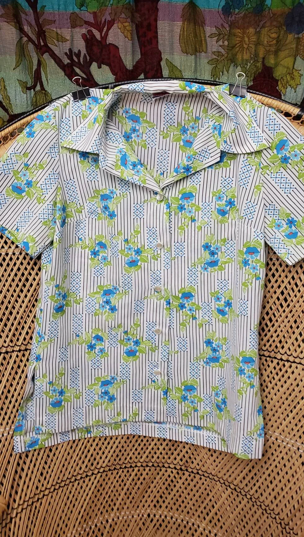 70s Blue Floral Short Sleeve Shirt Md by Pykettes - Image 3