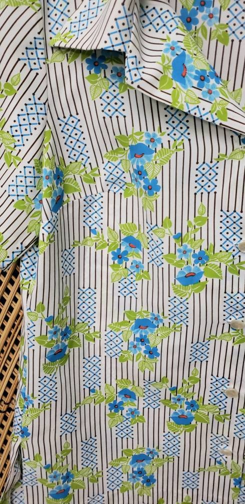 70s Blue Floral Short Sleeve Shirt Md by Pykettes - Image 7