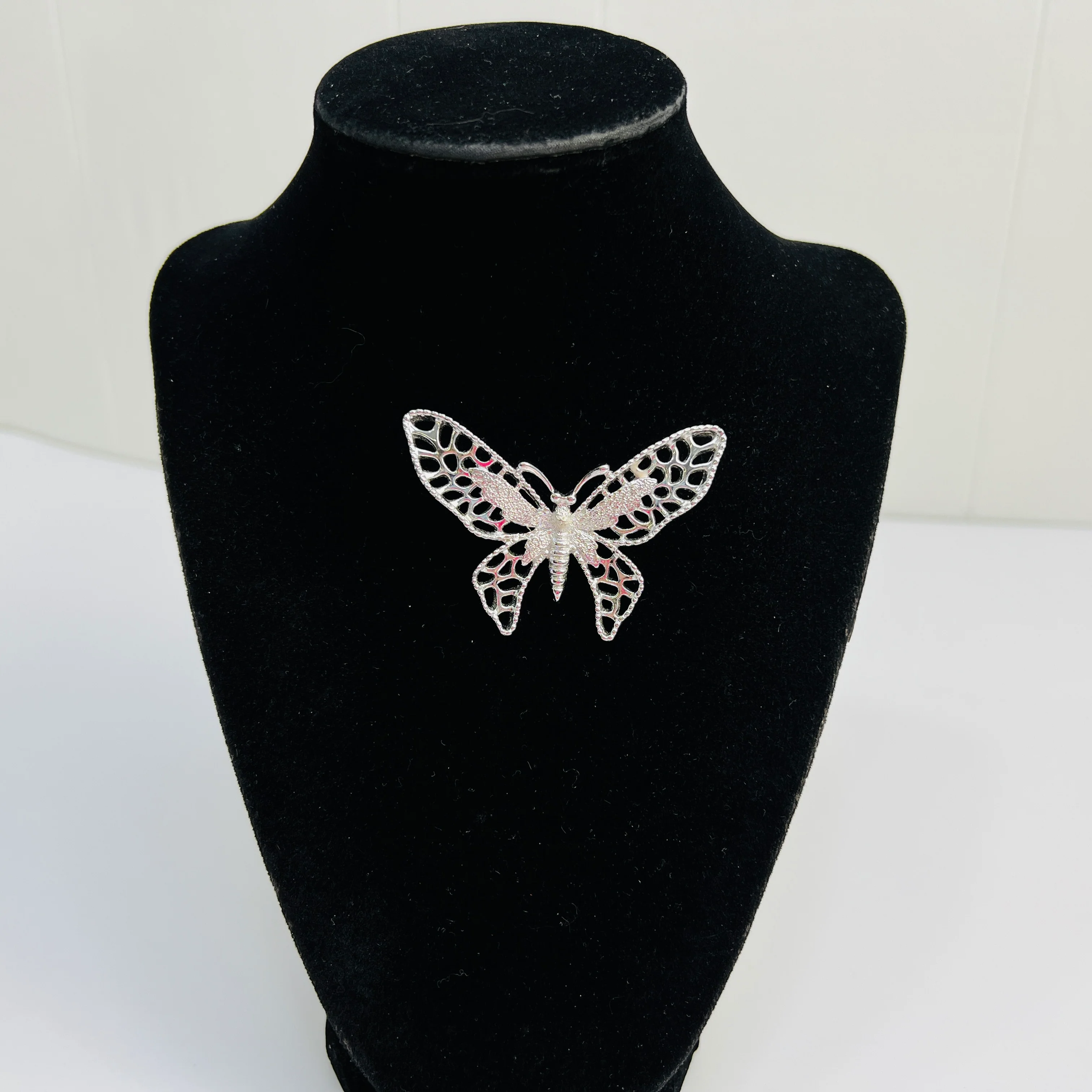 70s Butterfly Brooch Silver Tone Pin Openwork Figural By Sarah Coventry - Image 3