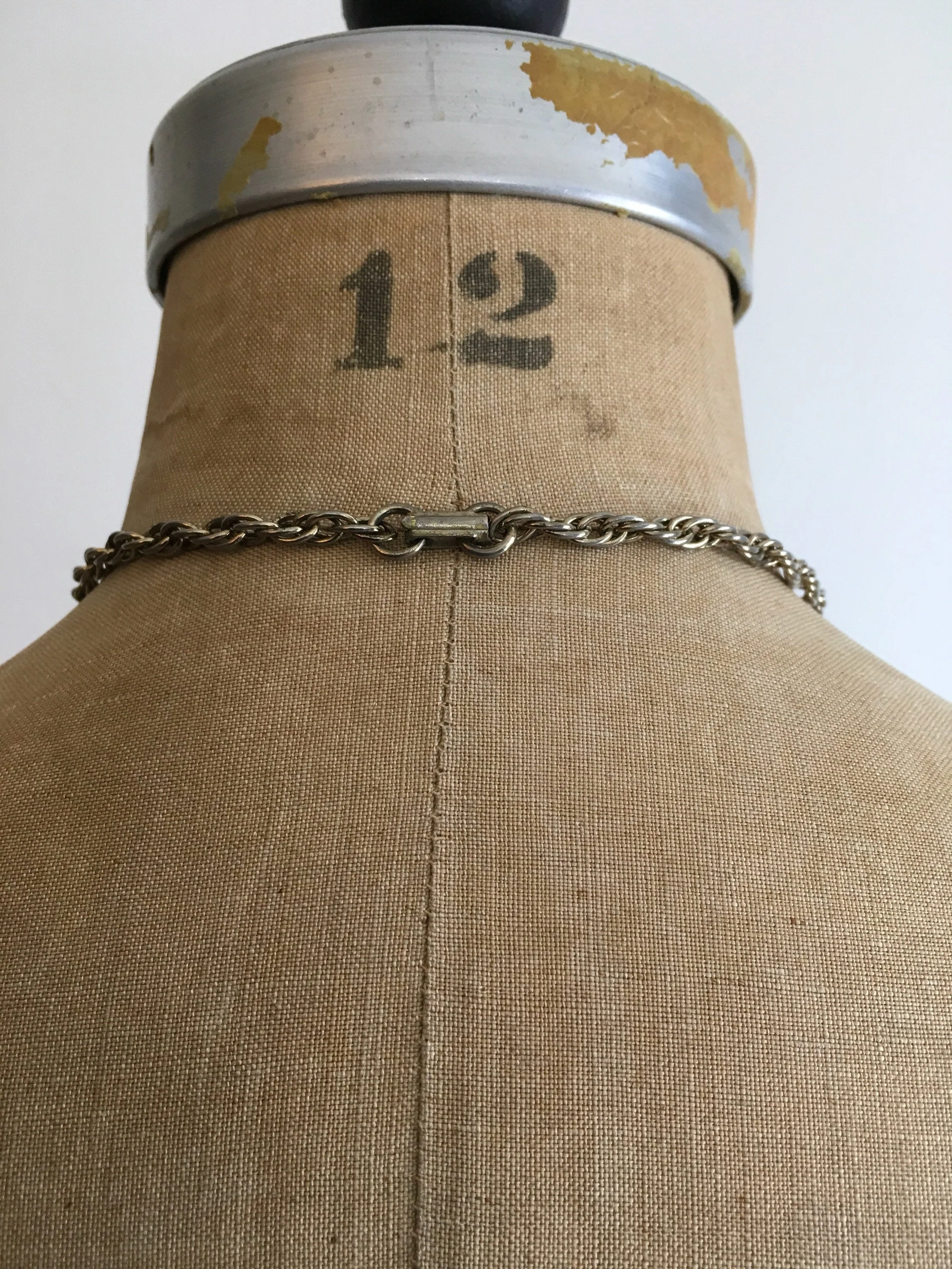 70's Cat and Mouse Game Wooden Pendant Necklace - Image 3