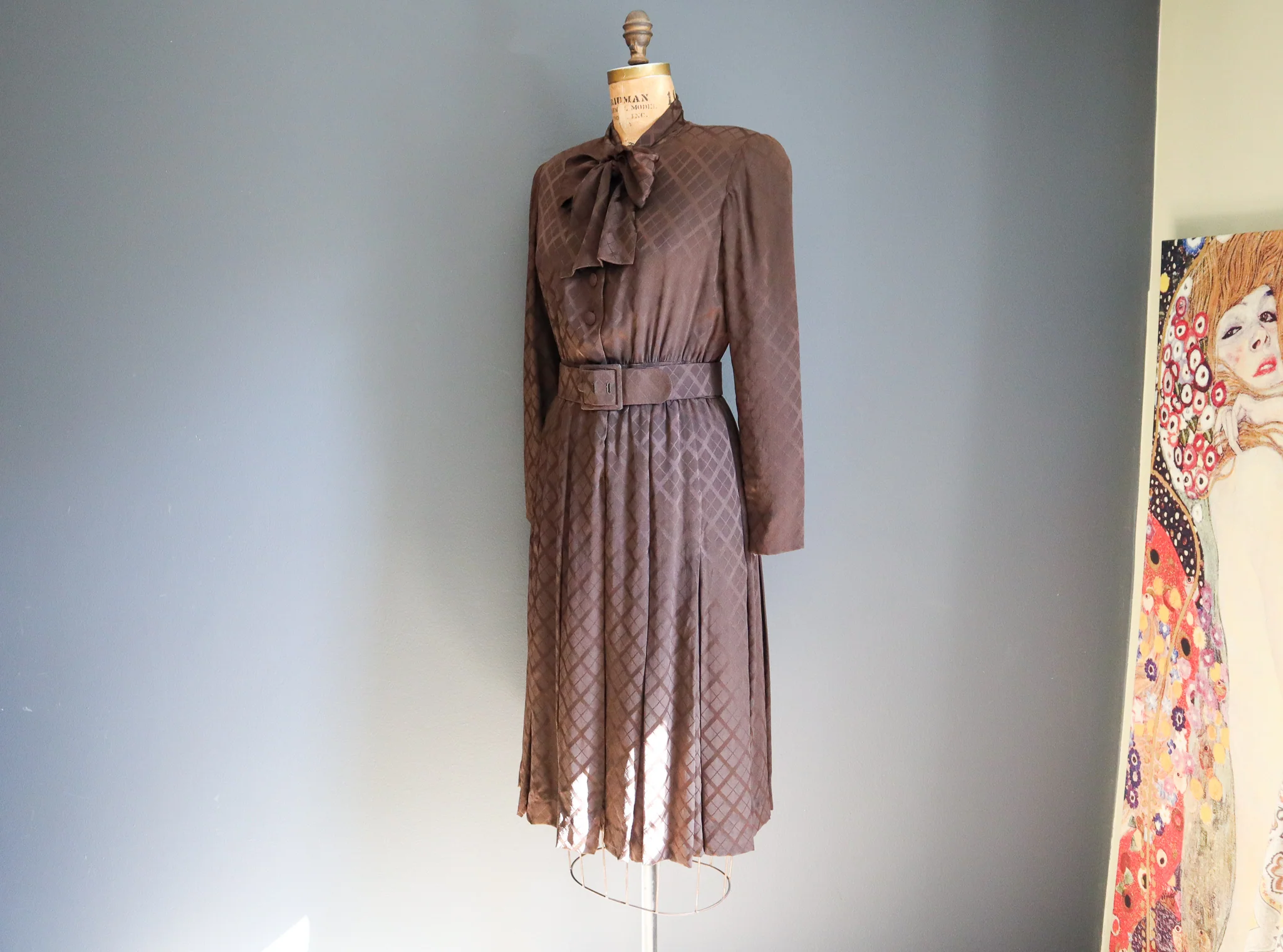 70s Chocolate Brown Silk Fit And Flare Pussy Bow Dress By Norell-Tassell New York - Image 5