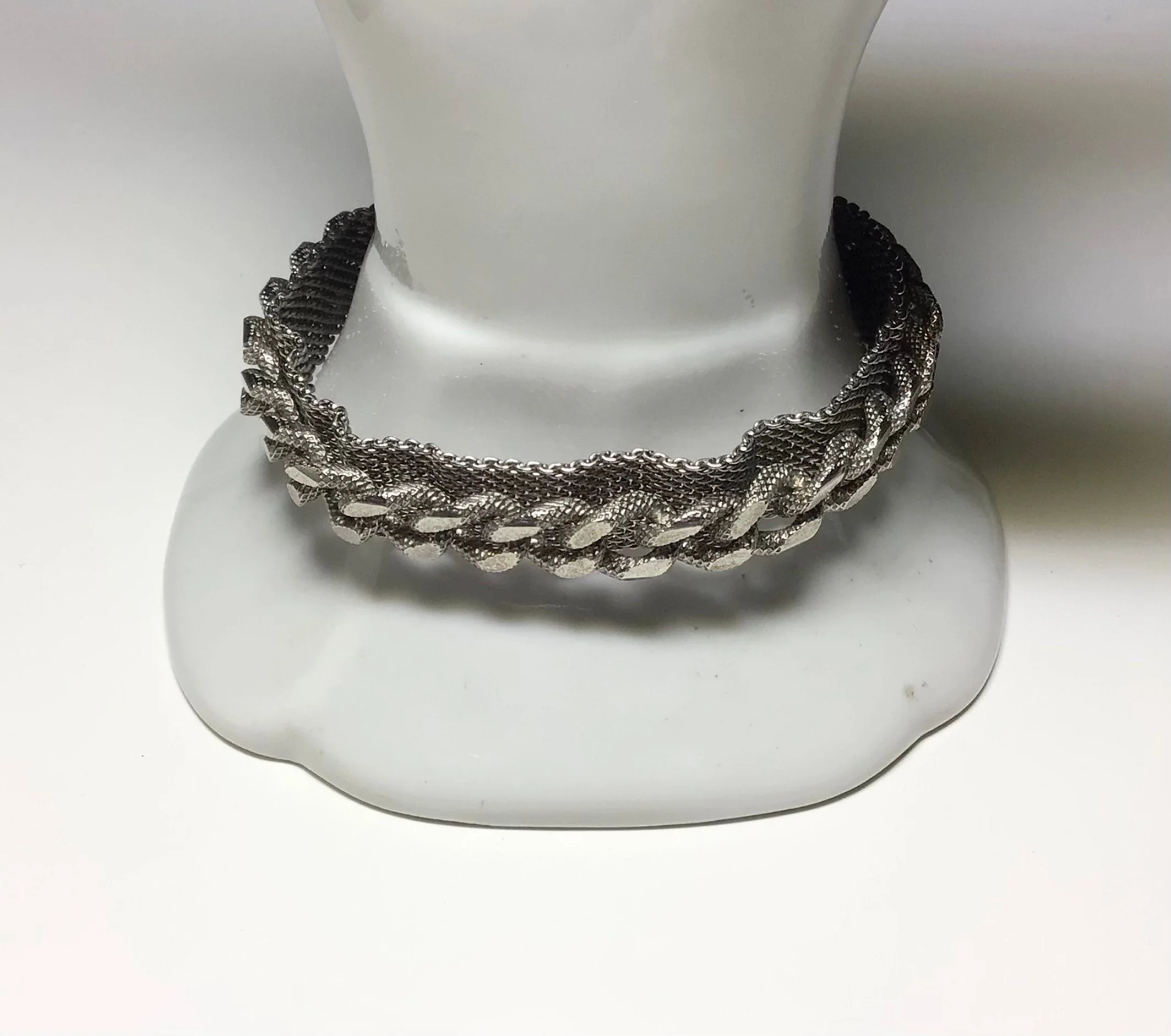70s Chunky Chain Link Bow Tie Stainless Steel Bracelet - Image 3