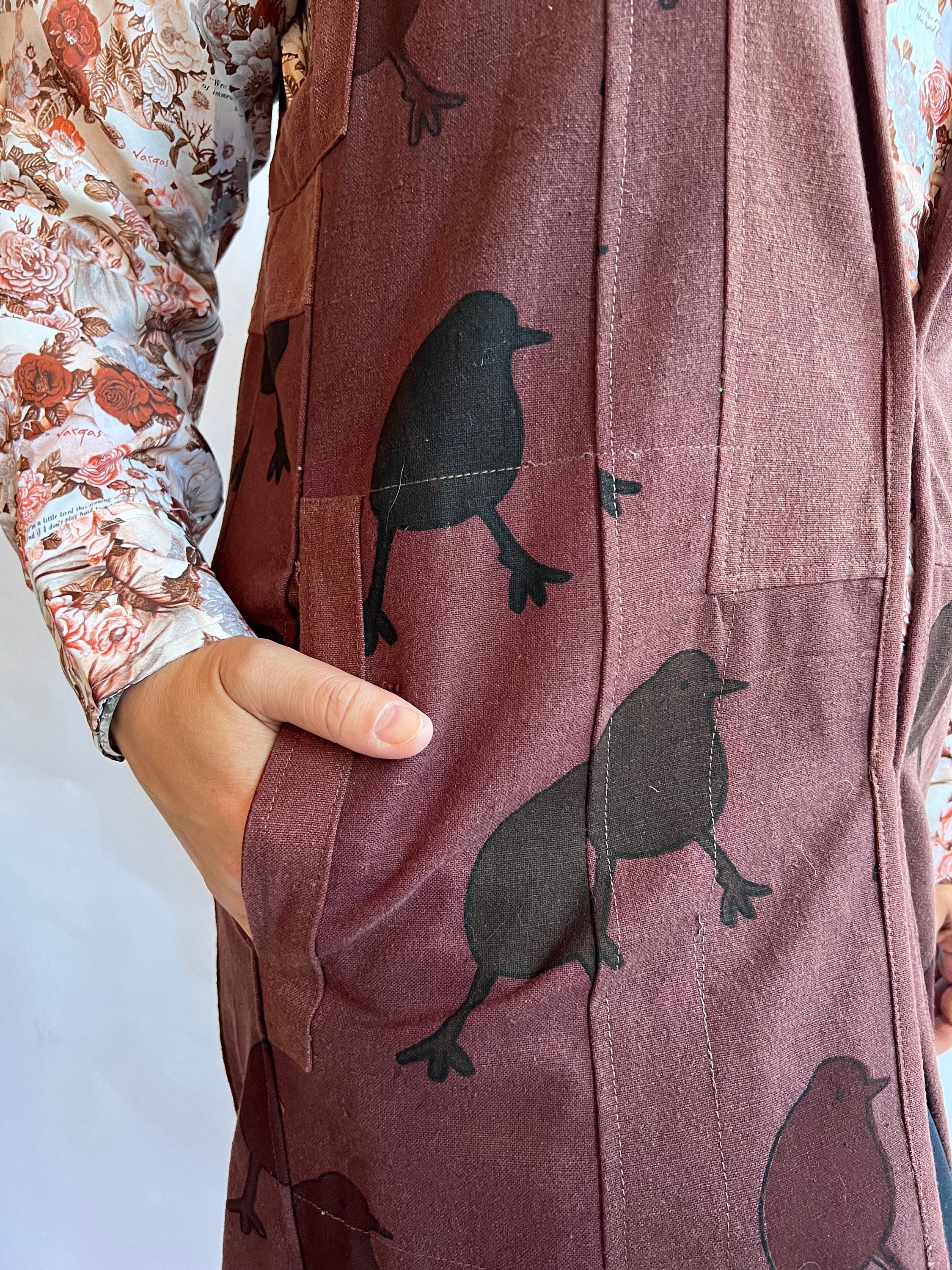 70s Cotton Burgundy Sleeveless Swallow Bird Print Duster - Image 5