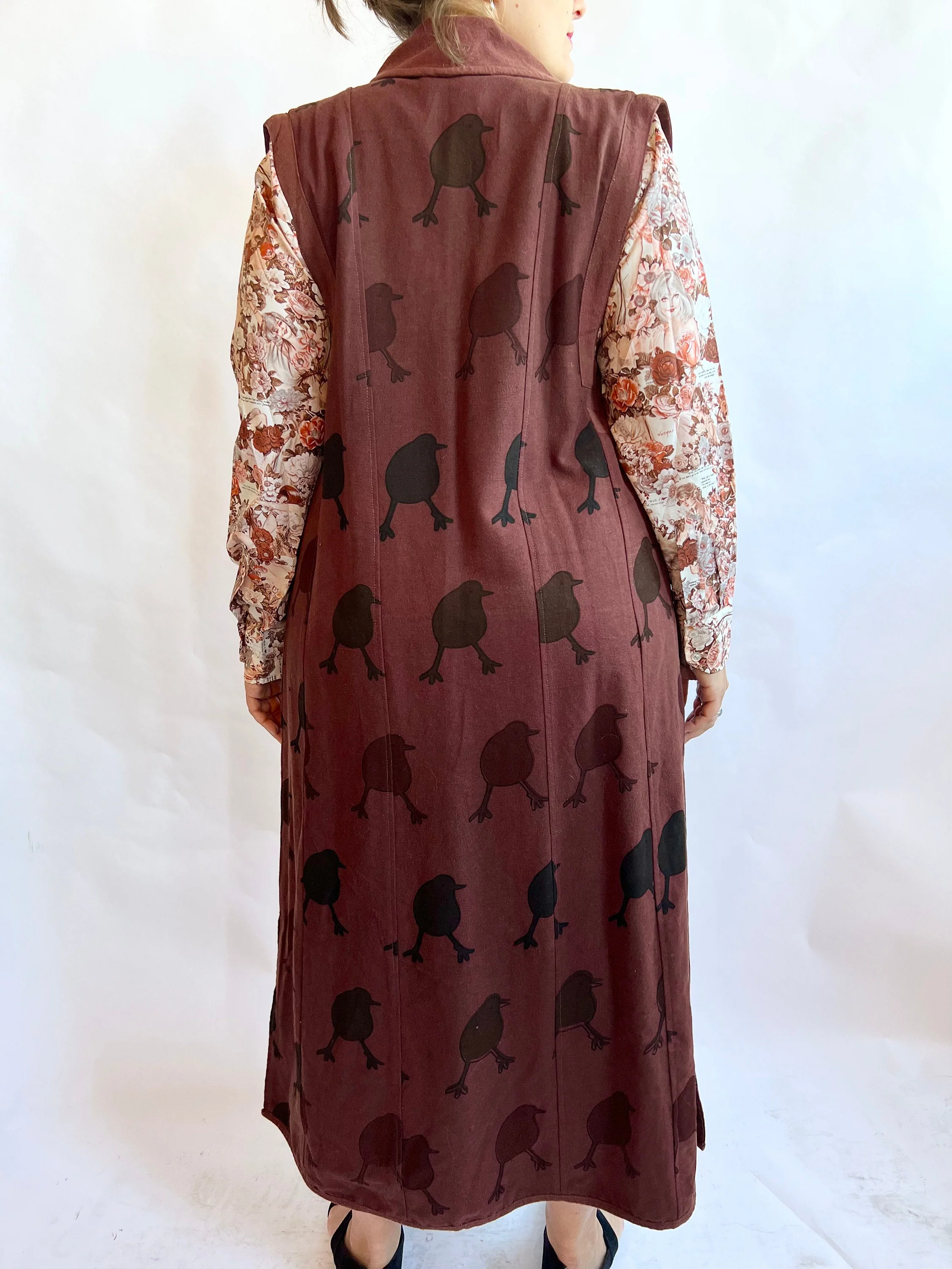 70s Cotton Burgundy Sleeveless Swallow Bird Print Duster - Image 7