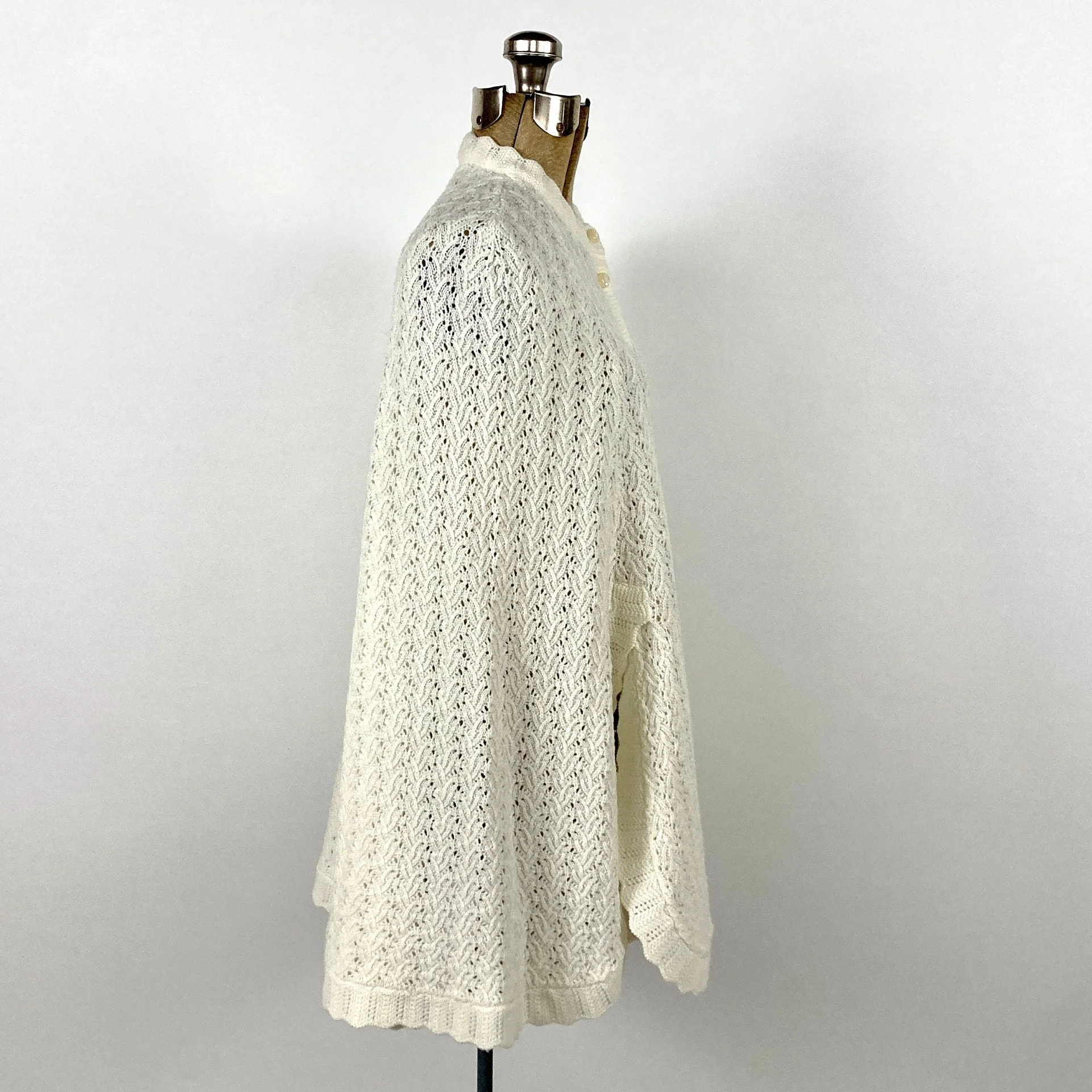 70s Cream Hand Knit Poncho Button Cape Blanket Poncho Vintage Knit Shawl Sweater Jacket - Image 2