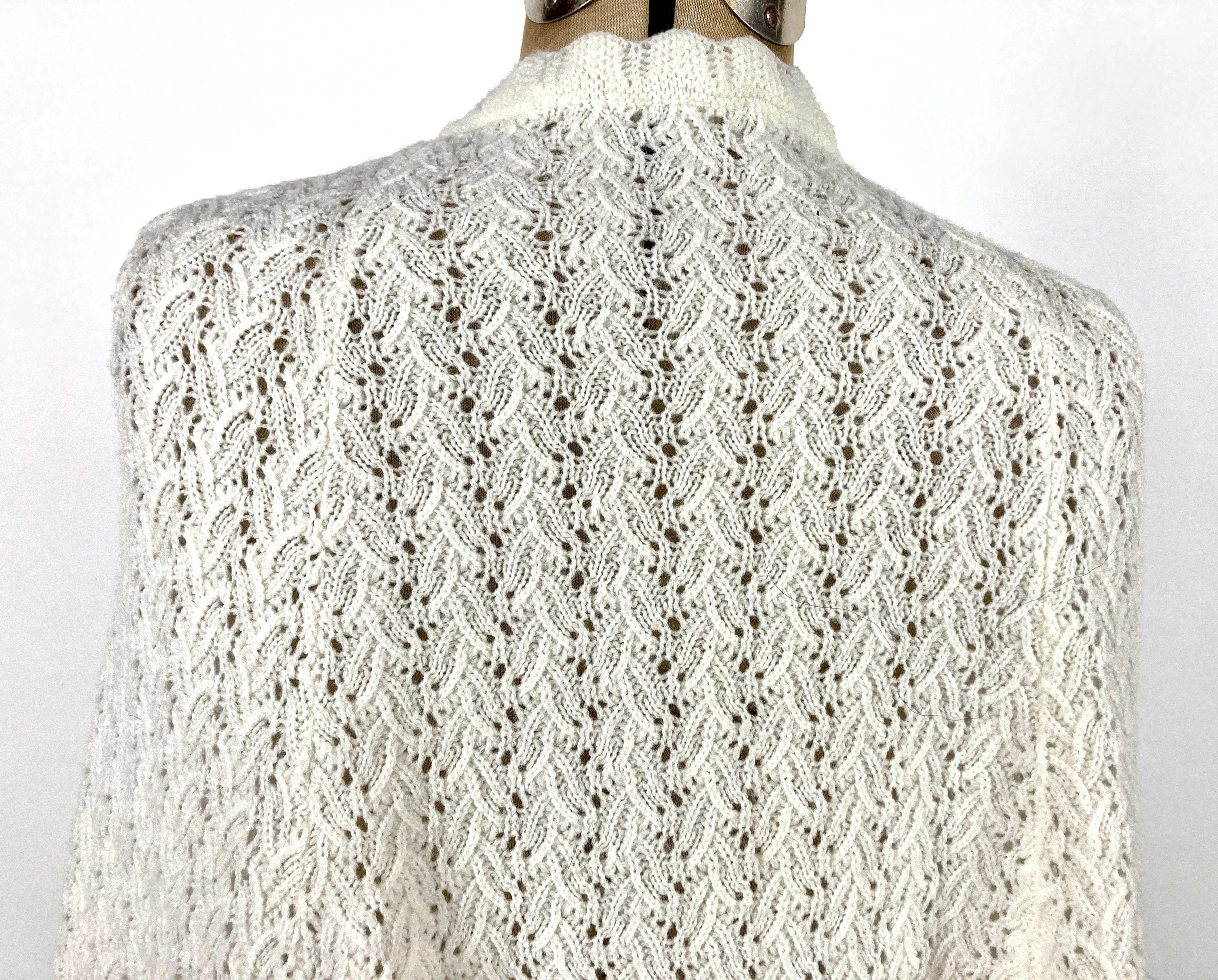 70s Cream Hand Knit Poncho Button Cape Blanket Poncho Vintage Knit Shawl Sweater Jacket - Image 6