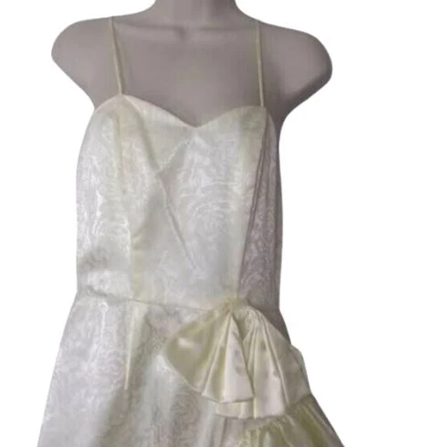 70s Cream Jacquard Bow Detail Ball Gown By JCPenney - Image 3