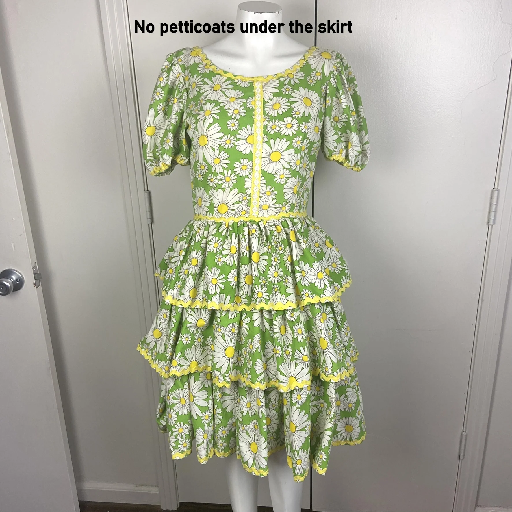 70s Daisy Patio Tiered Full Skirt Dress Square Dance - Image 3