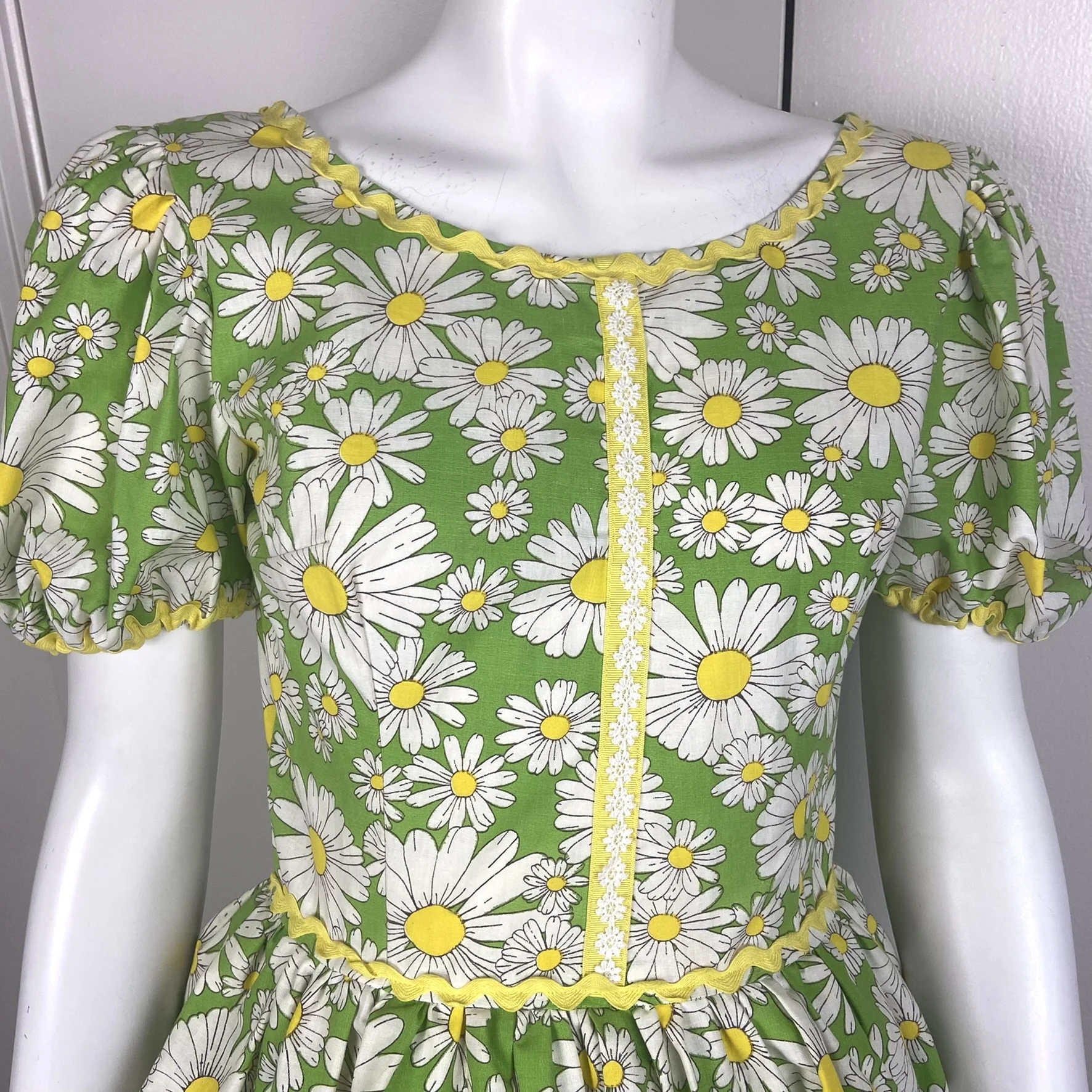 70s Daisy Patio Tiered Full Skirt Dress Square Dance - Image 4