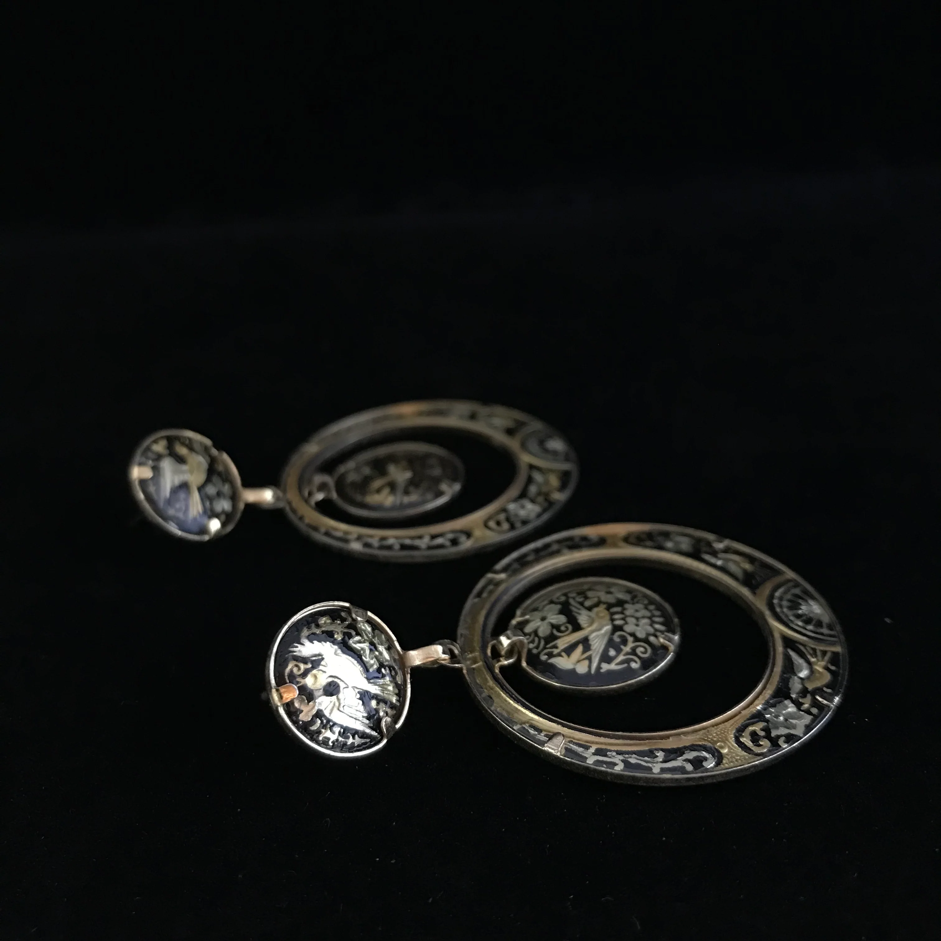 70s Damascene Drop Hoop Bird Earrings Dove Earrings - Image 5