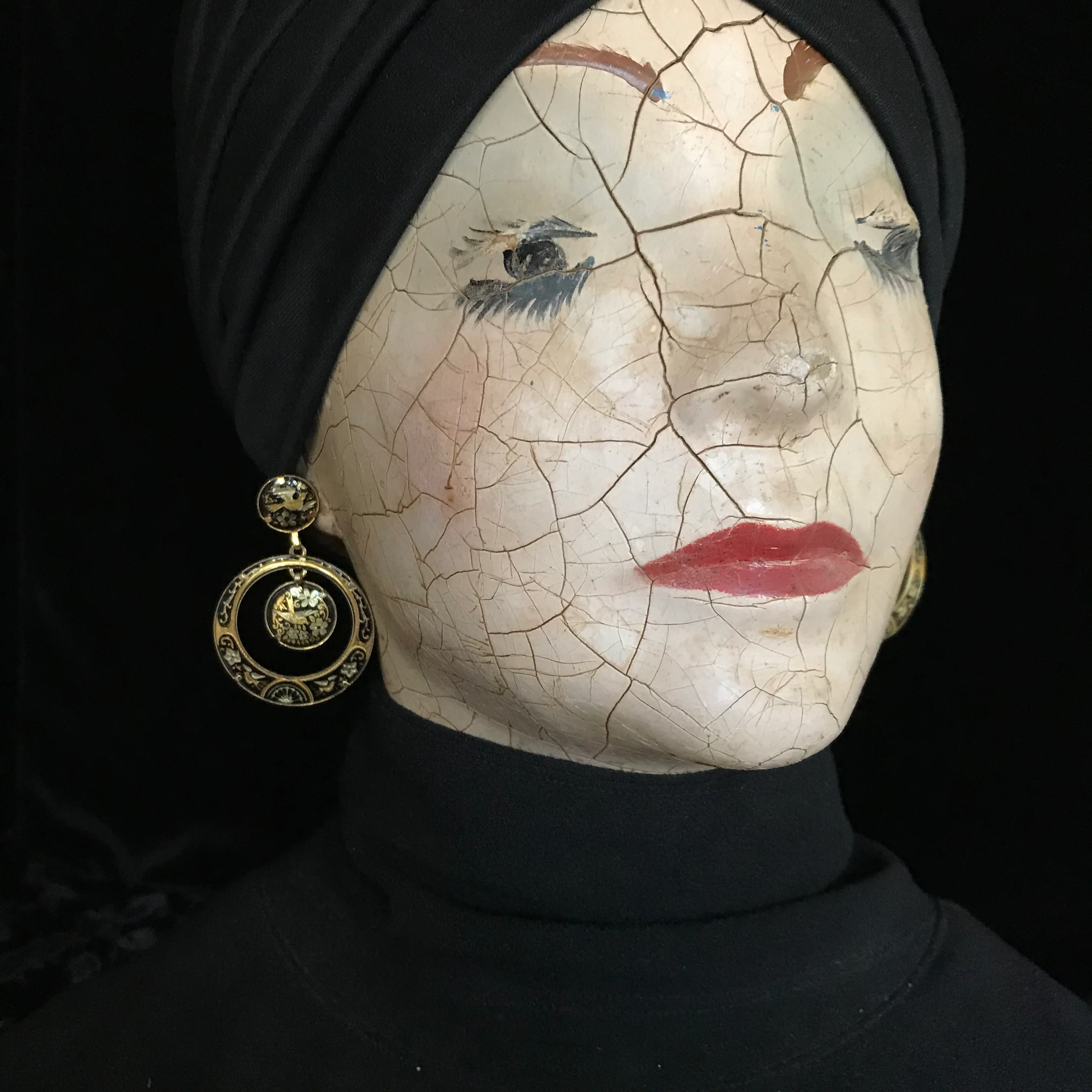 70s Damascene Drop Hoop Bird Earrings Dove Earrings - Image 8