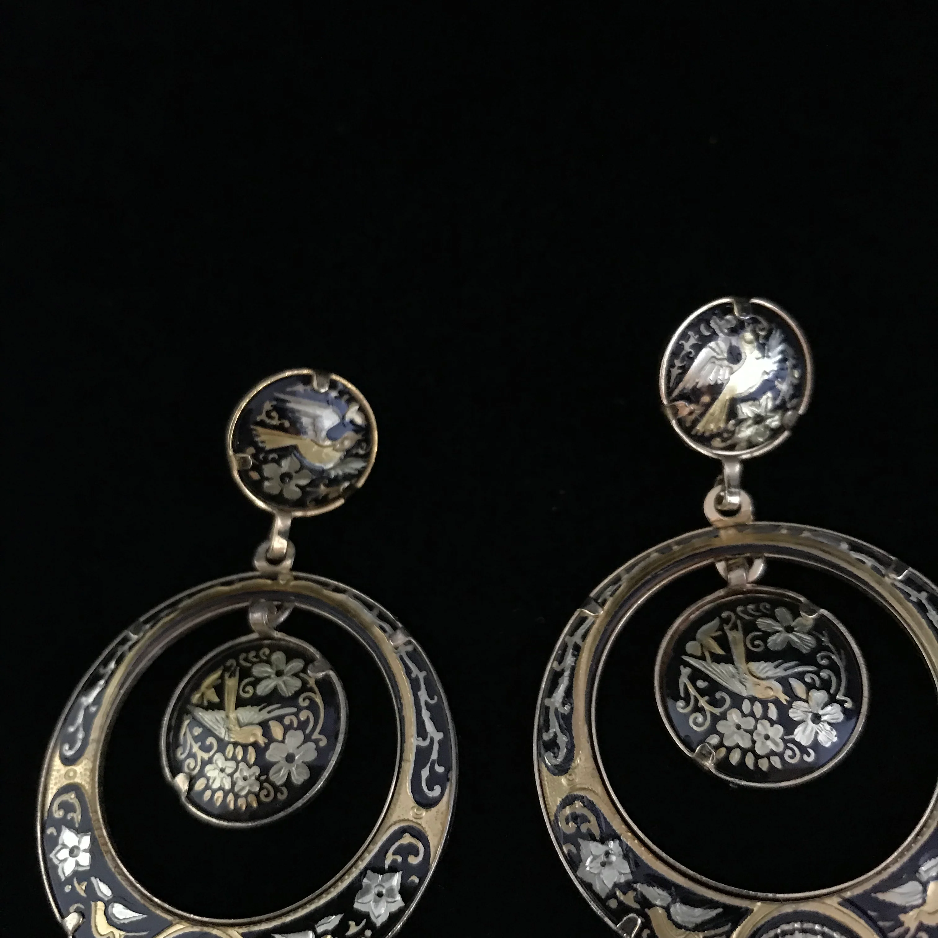 70s Damascene Drop Hoop Bird Earrings Dove Earrings - Image 9