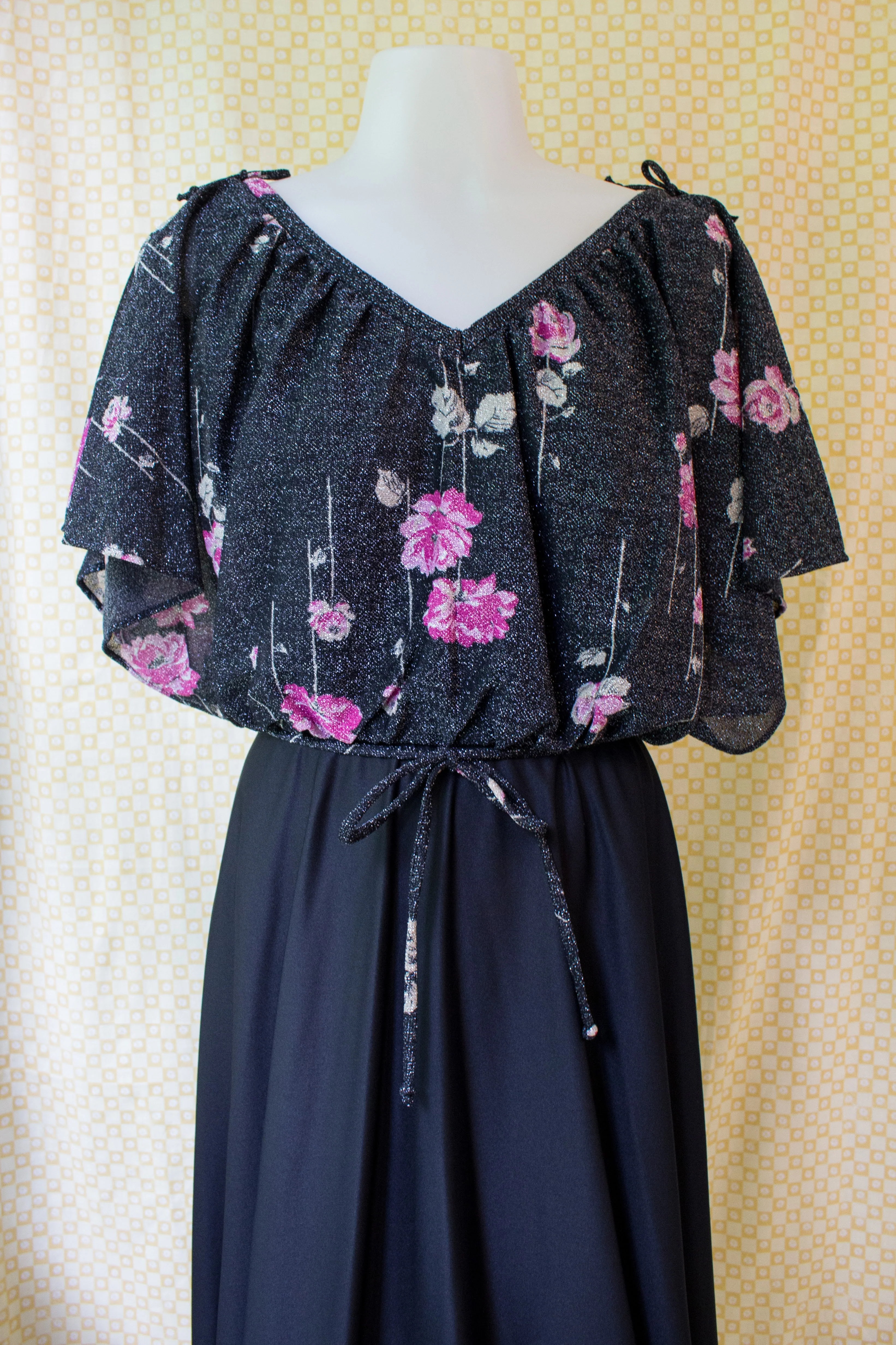 70s Deadstock Dress With Sparkly Rose Pattern By Lady Carol of New York - Image 3
