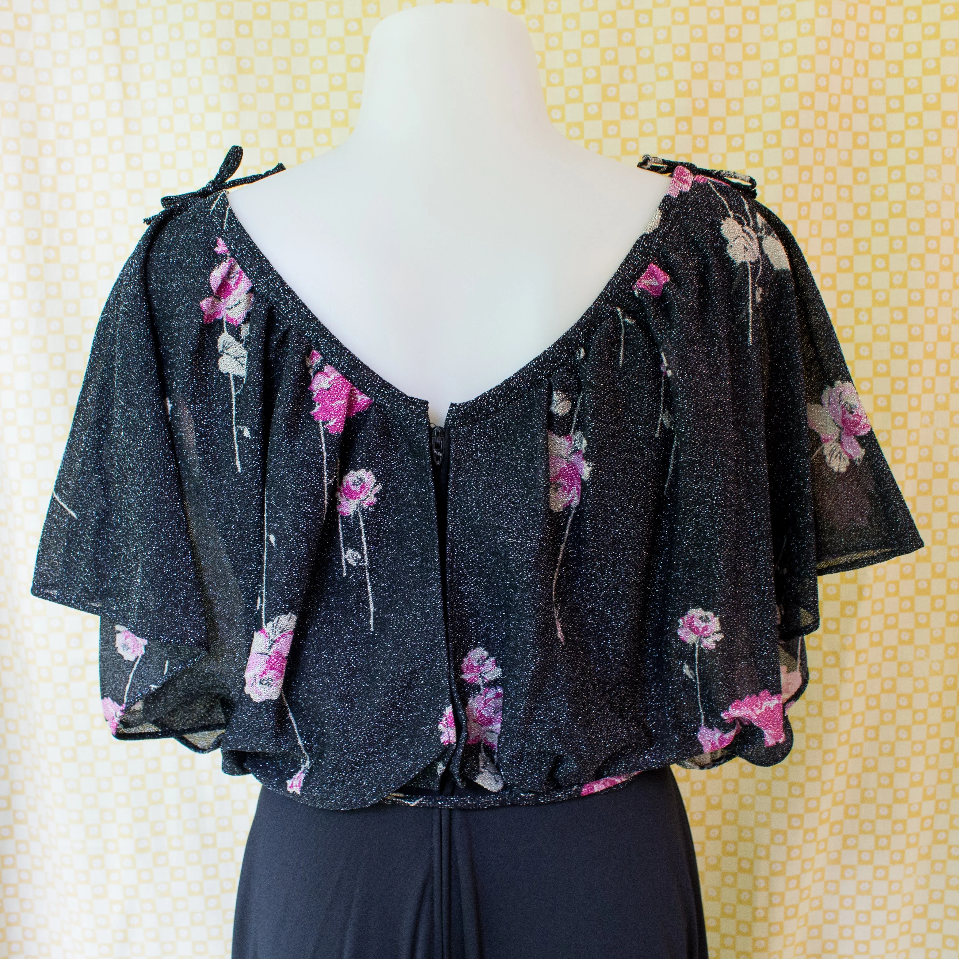 70s Deadstock Dress With Sparkly Rose Pattern By Lady Carol of New York - Image 5