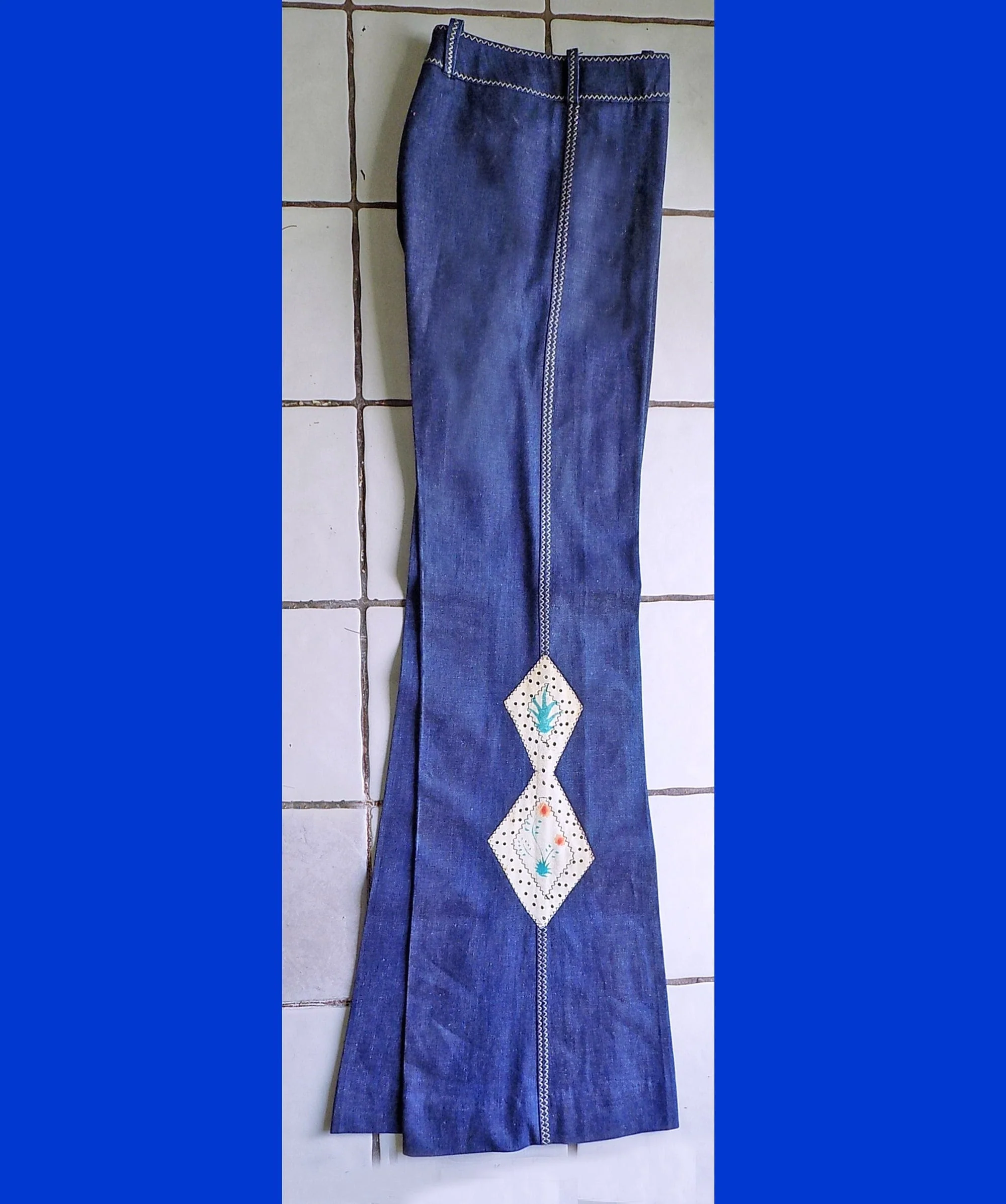 70s Deadstock Jeans with Hand Painted Deerskin Panels On The Outside Leg High Rise Metal Zipper Decorative Stitching - Image 2