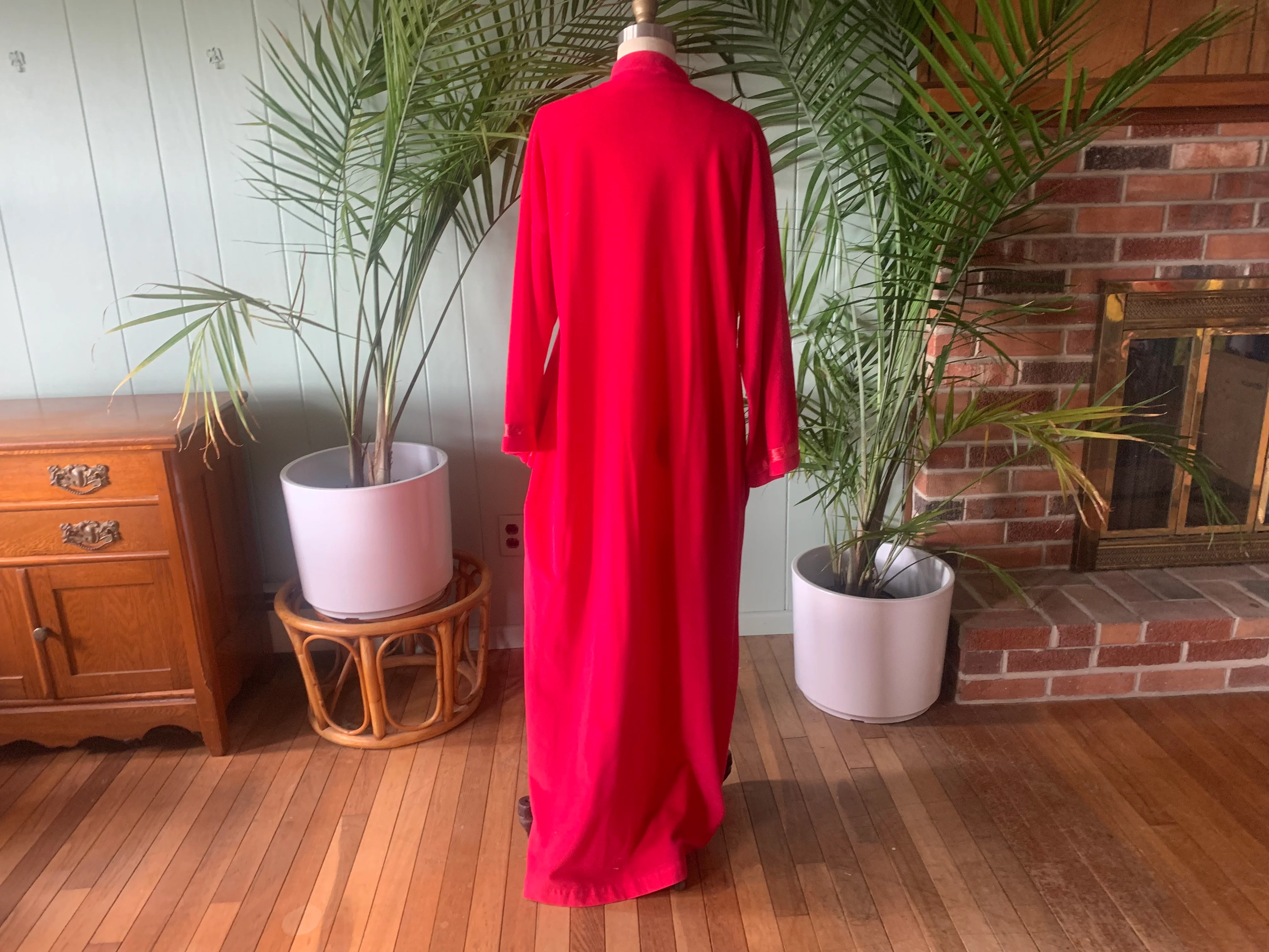 70s Deep Pink Velour And Satin Zipper Front Robe by  JC Penney - Image 2