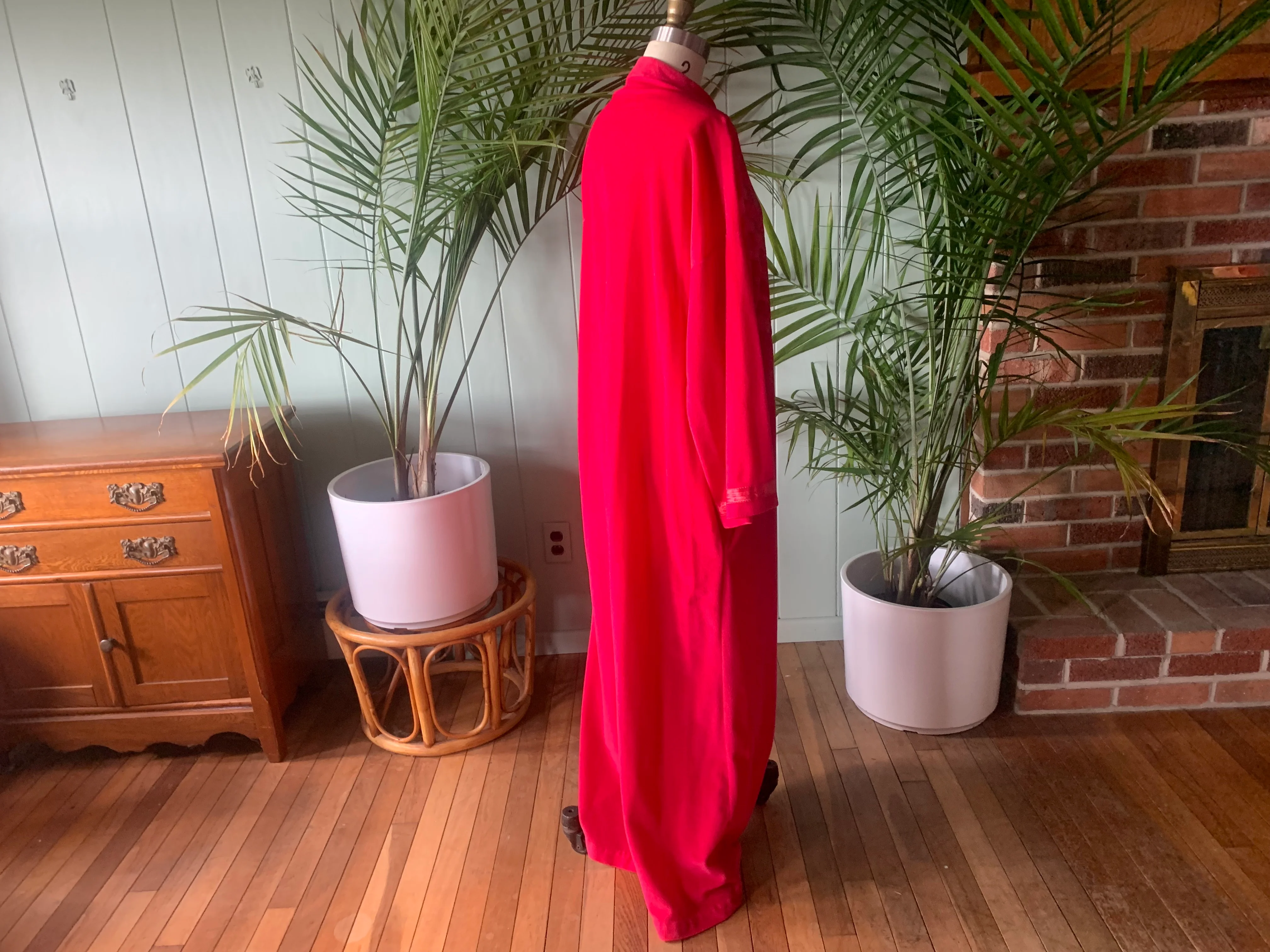 70s Deep Pink Velour And Satin Zipper Front Robe by  JC Penney - Image 7