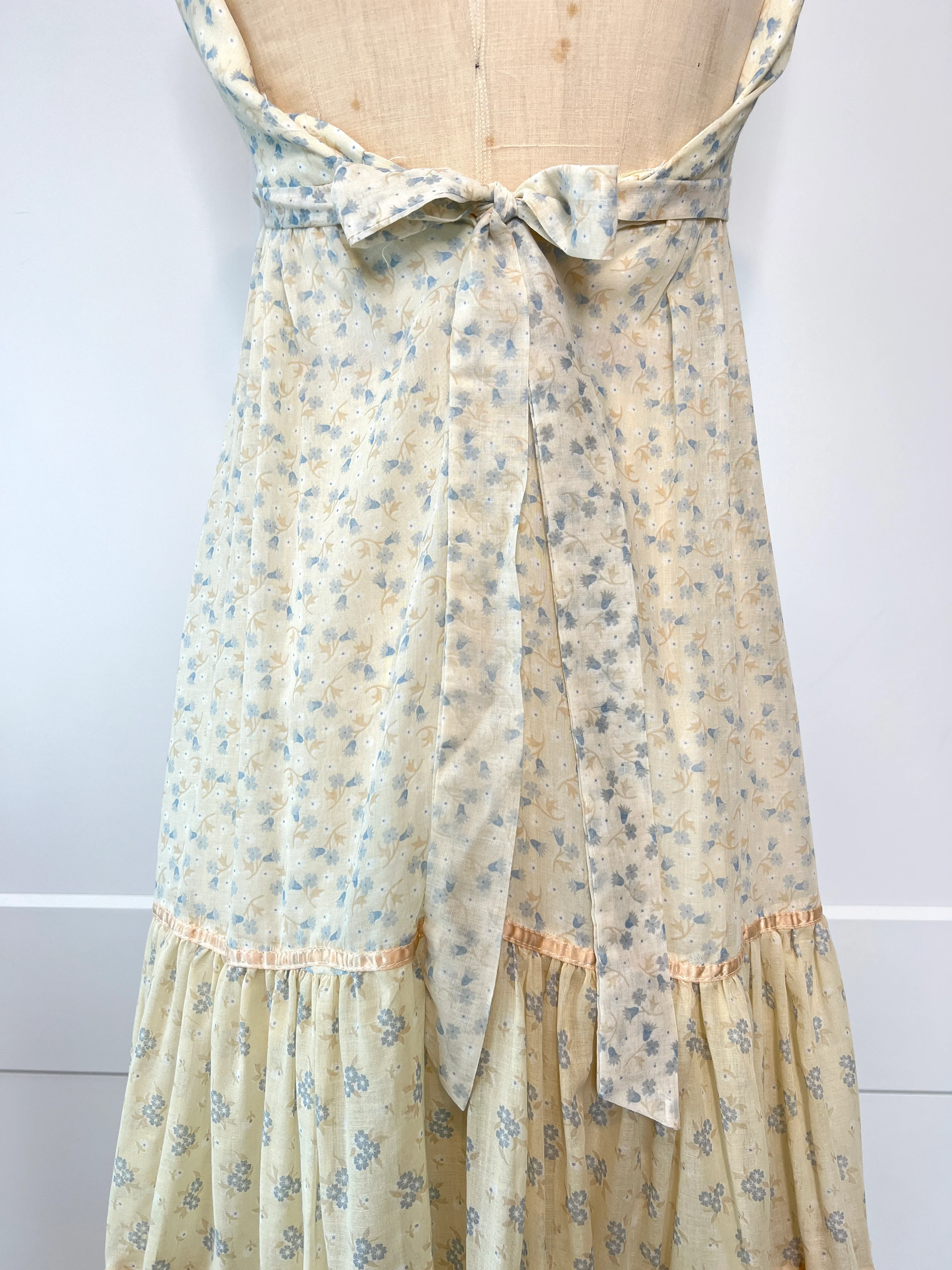 70s Ditsy Floral Maxi Dress by Gunne Sax - Image 10