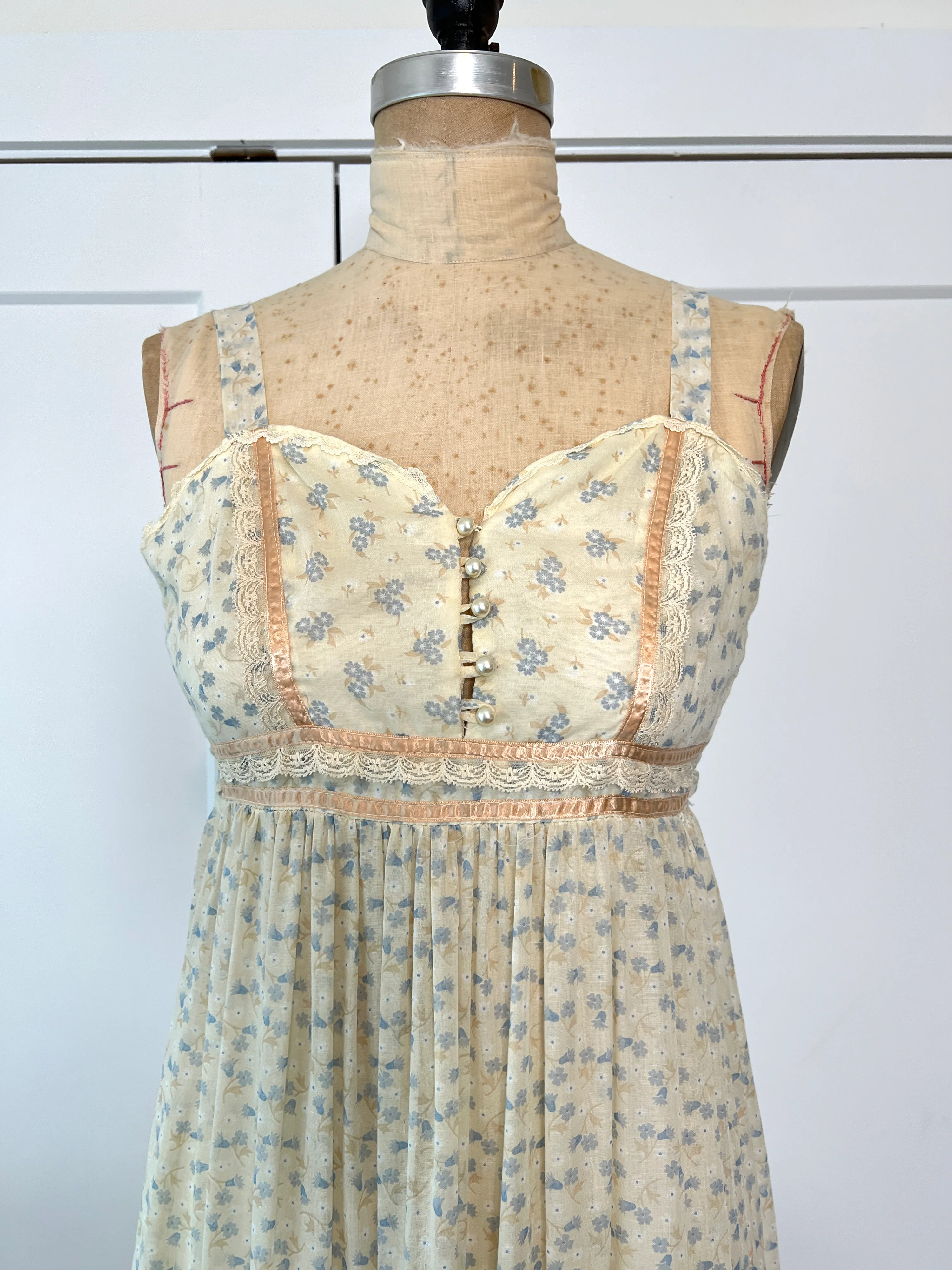 70s Ditsy Floral Maxi Dress by Gunne Sax - Image 8