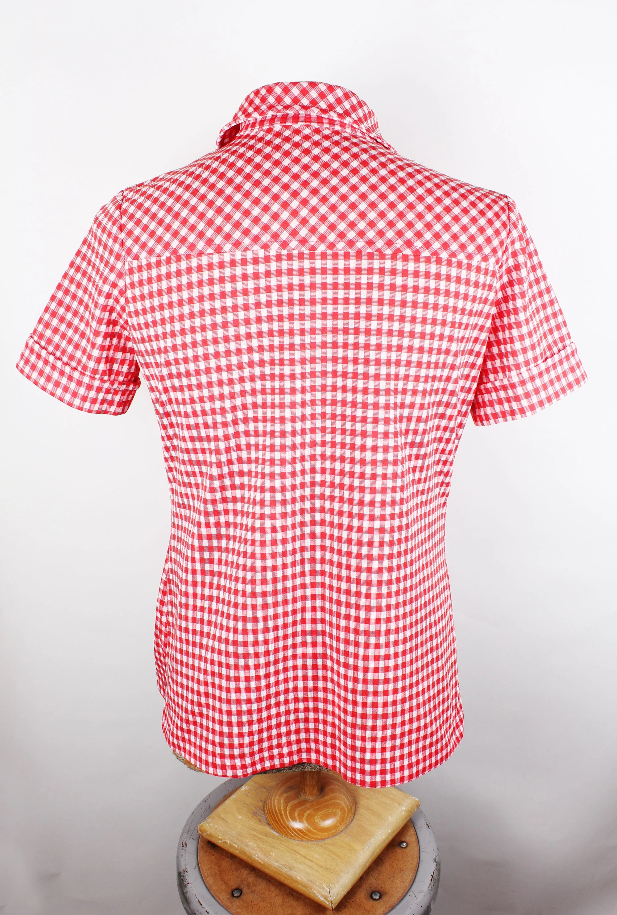 70s Era Red and White Checked Short Sleeve Polyester Length Blouse Navy Trim - Image 5