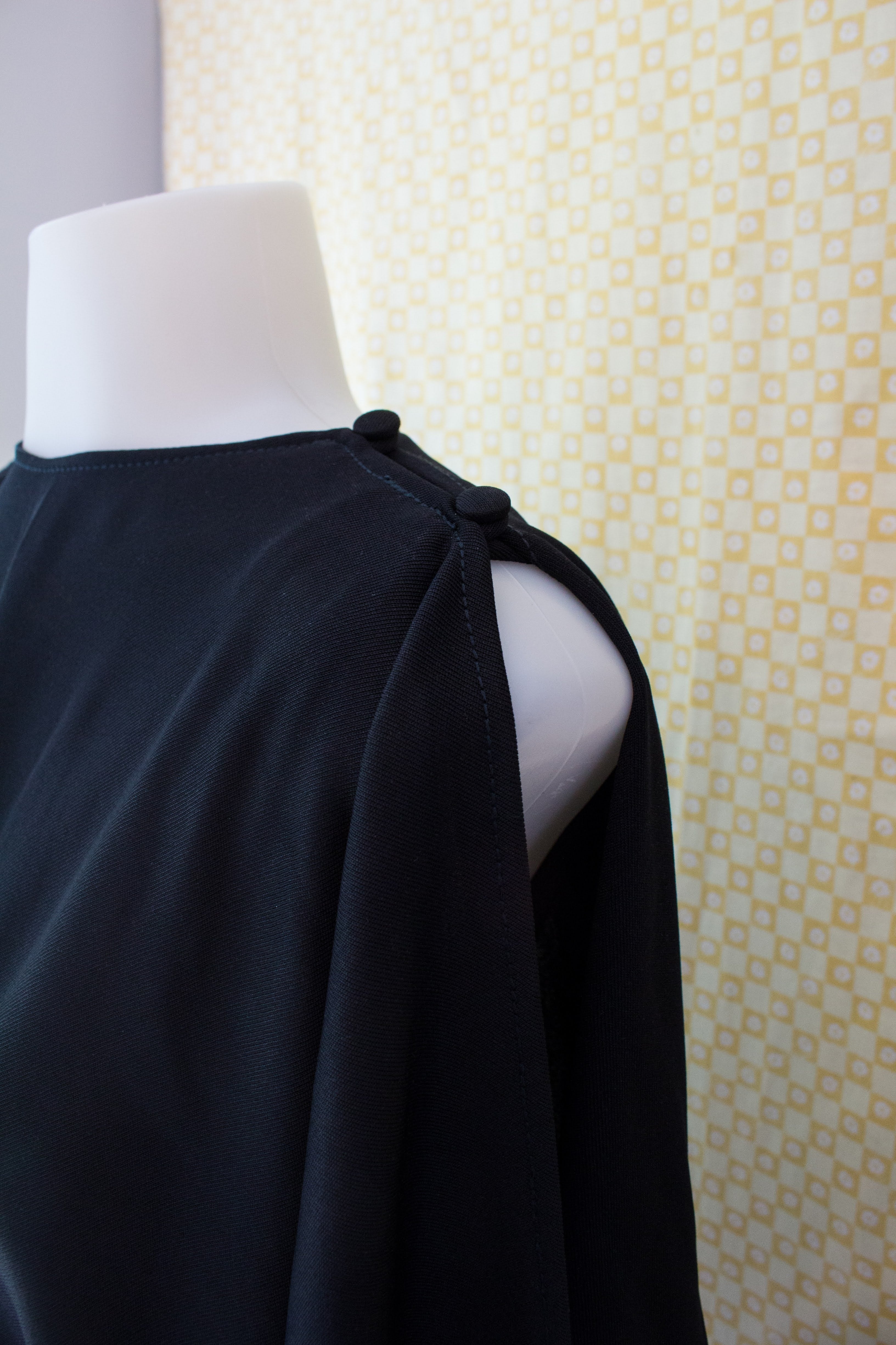 70s Evening Gown With Matching Poncho Style Cape By R & K Originals - Image 5
