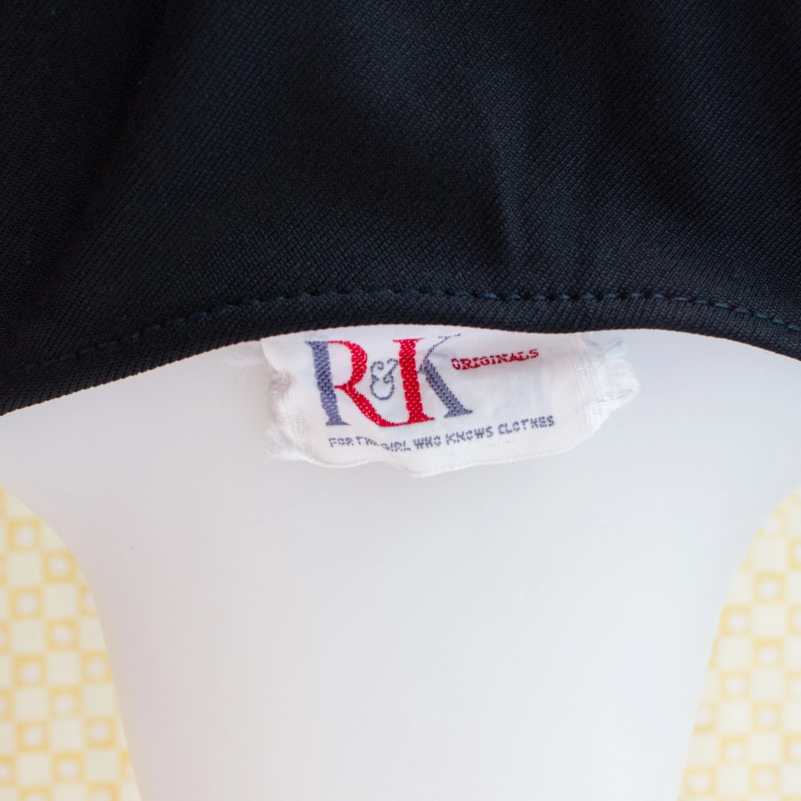 70s Evening Gown With Matching Poncho Style Cape By R & K Originals - Image 9